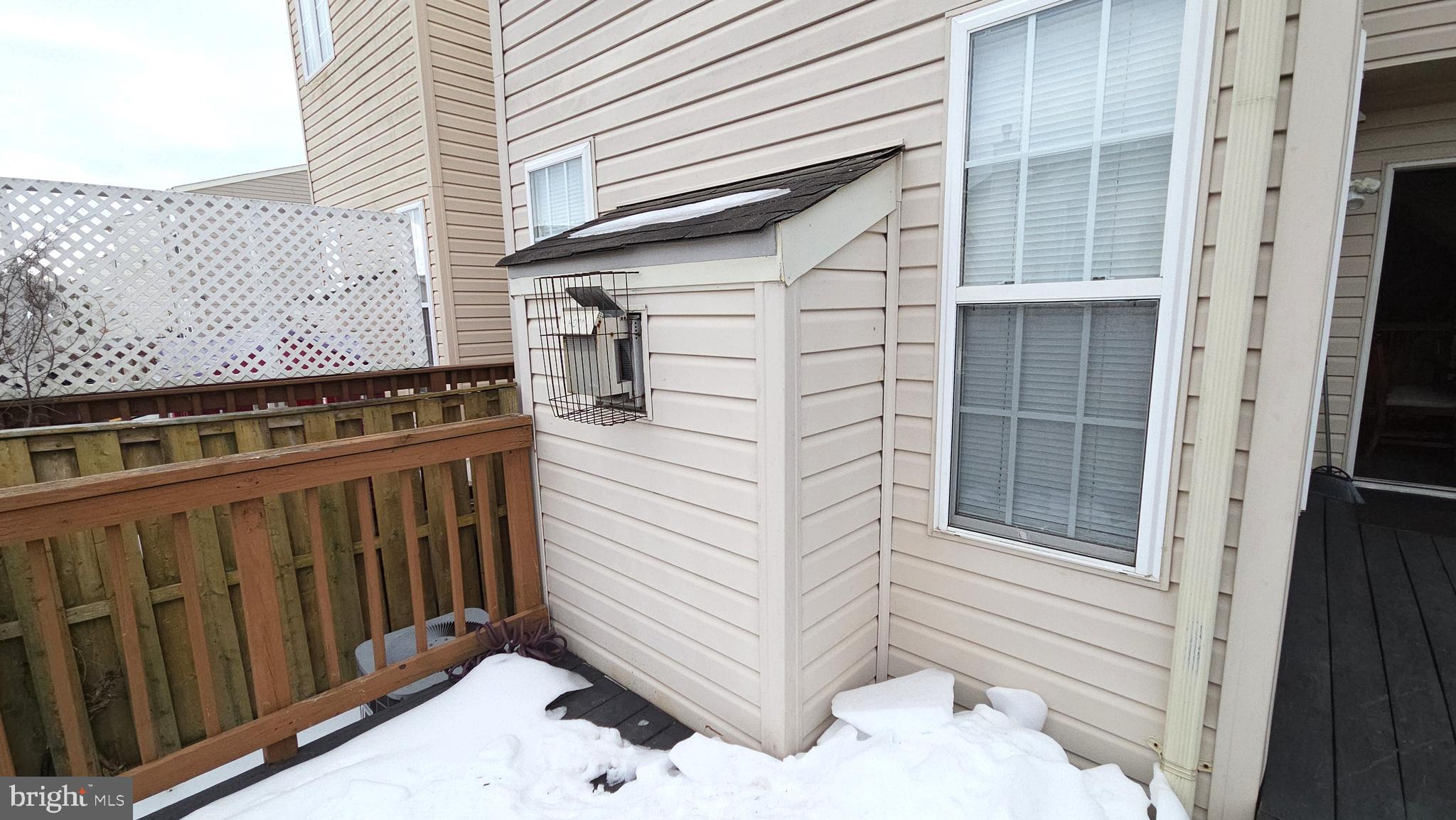 EATON SQUARE - Residential