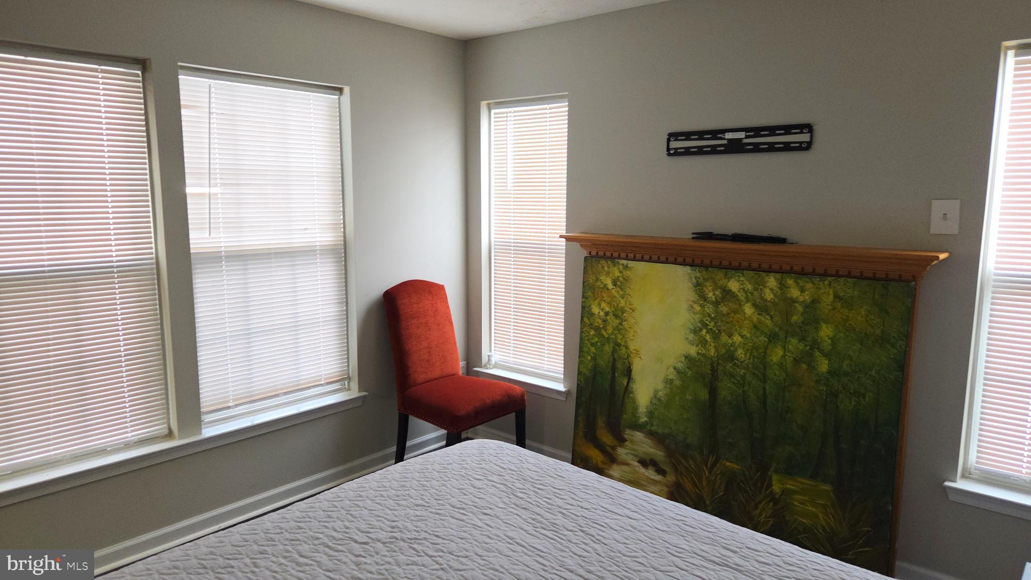 EATON SQUARE - Residential