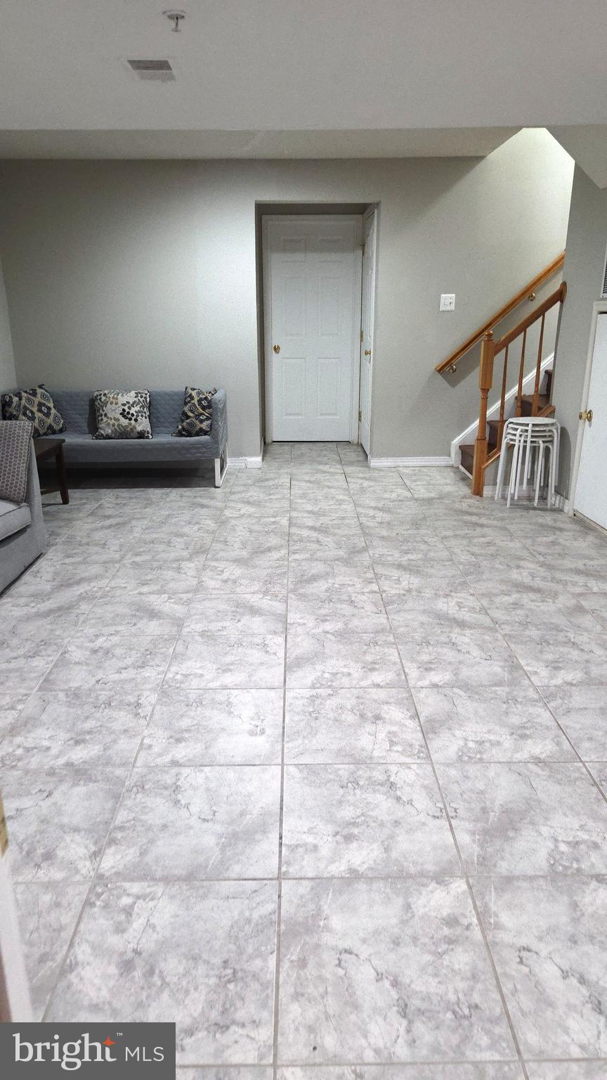 EATON SQUARE - Residential