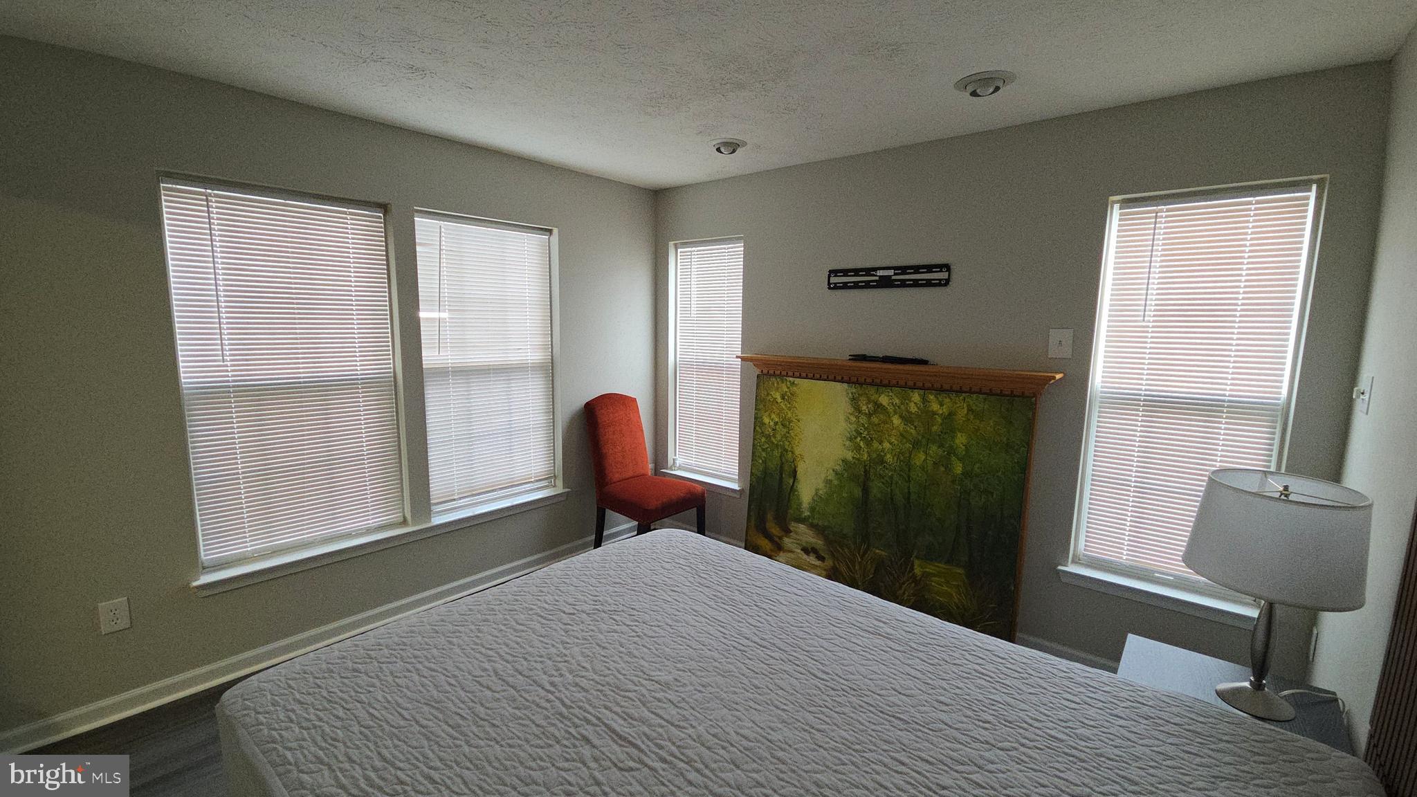 EATON SQUARE - Residential