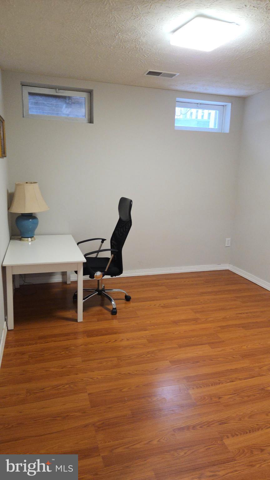 EATON SQUARE - Residential