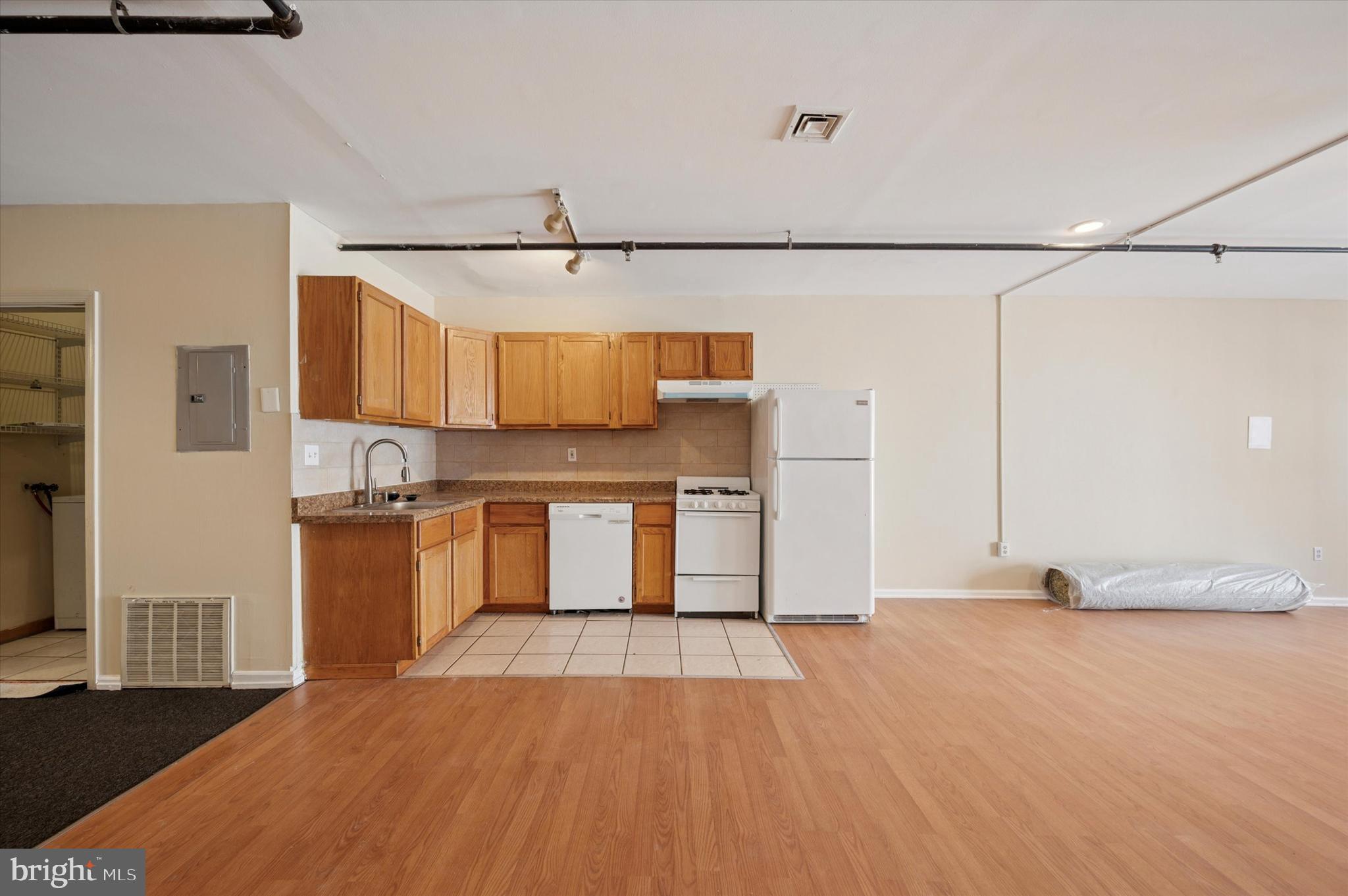 OLD CITY - Residential Lease