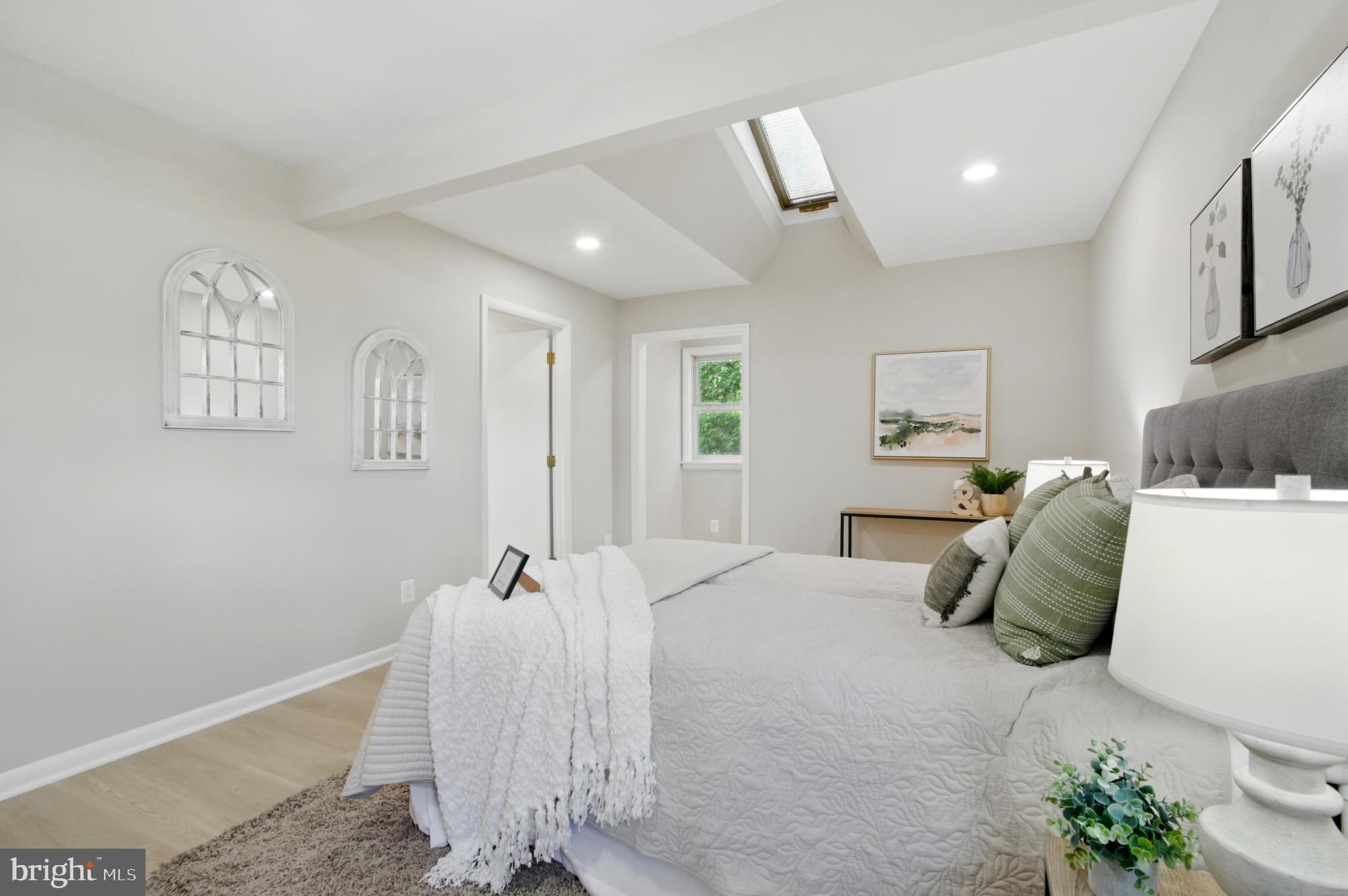 MOUNT AUGUSTINE - Residential