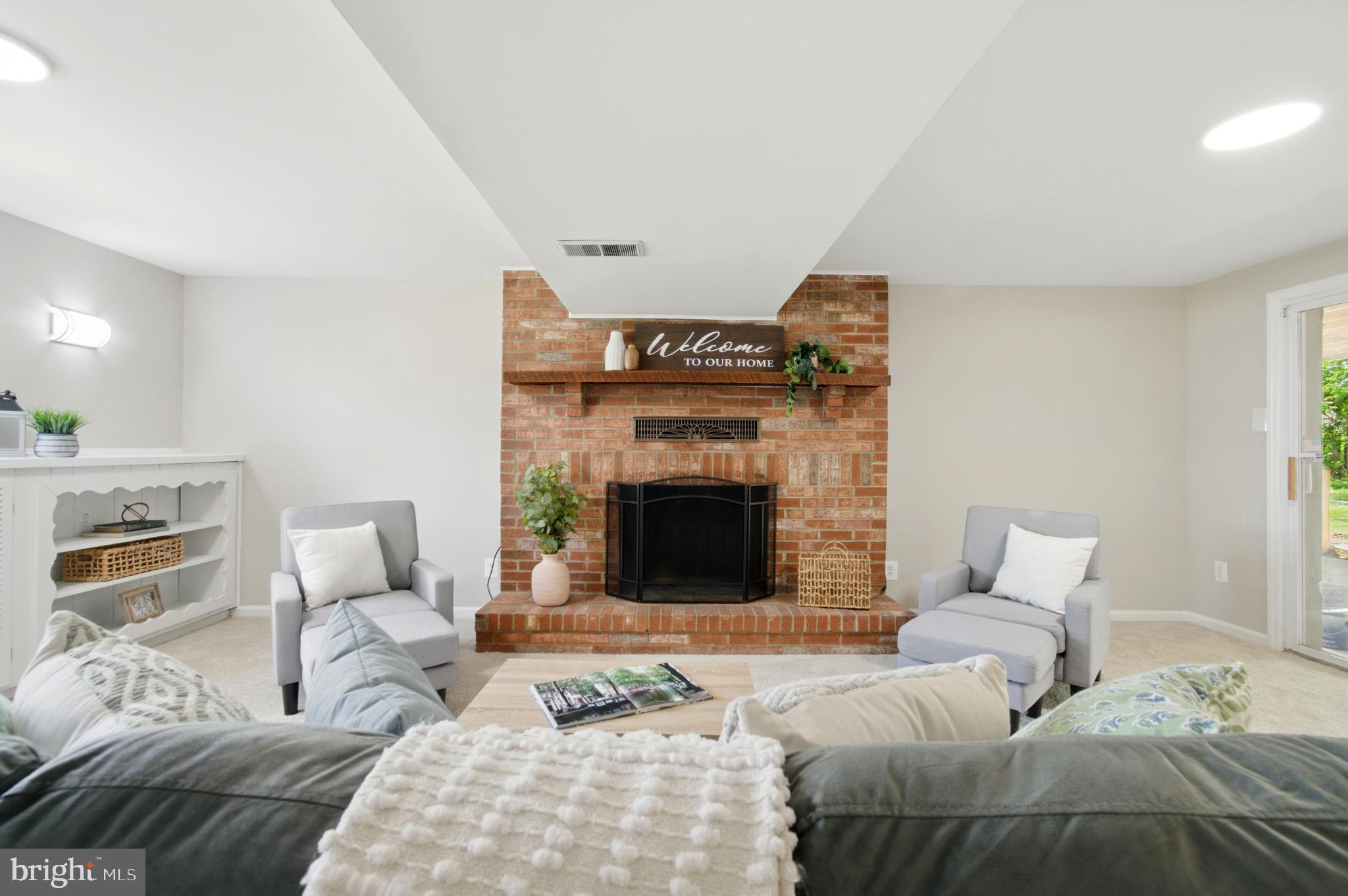 MOUNT AUGUSTINE - Residential