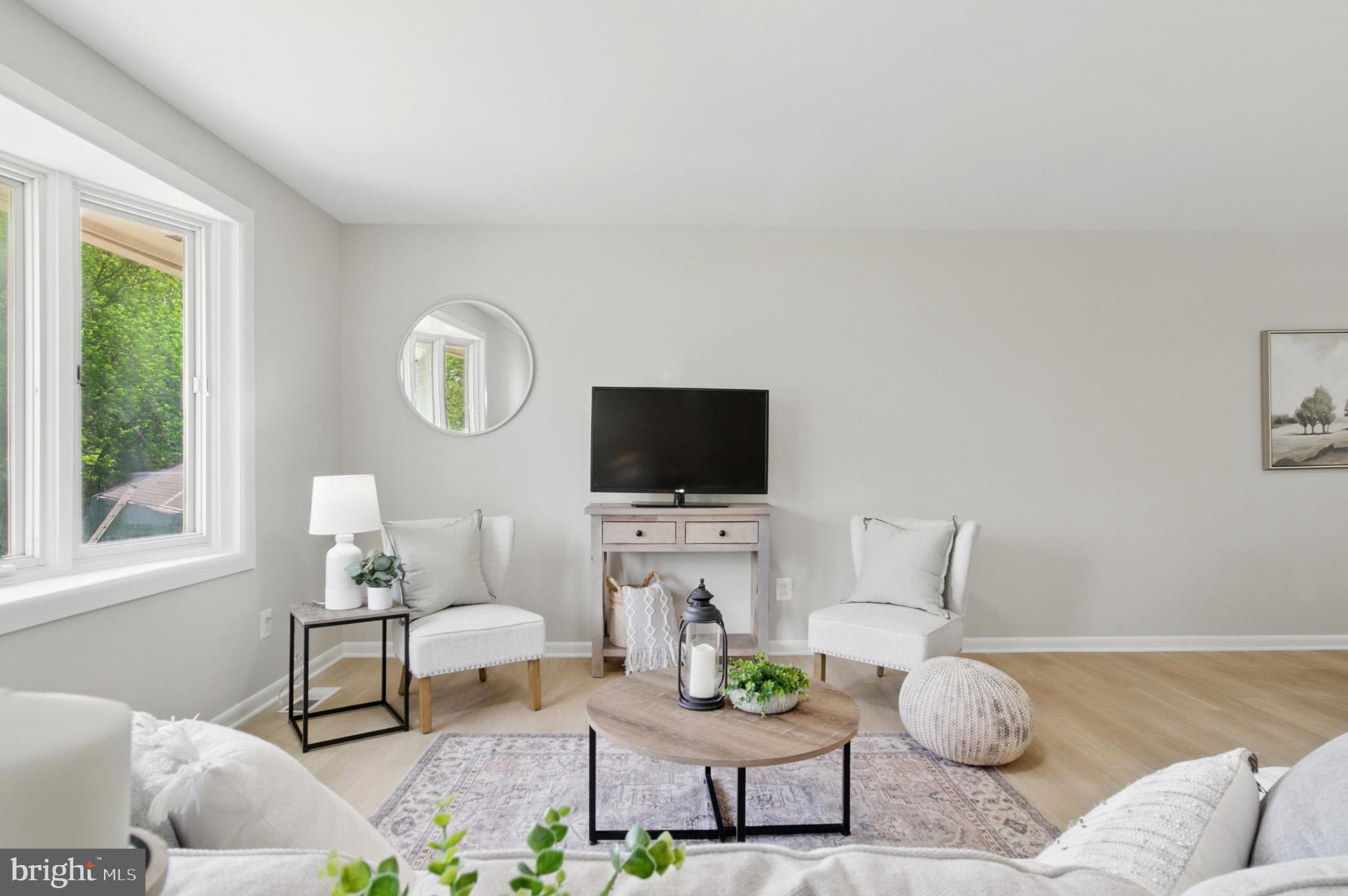 MOUNT AUGUSTINE - Residential