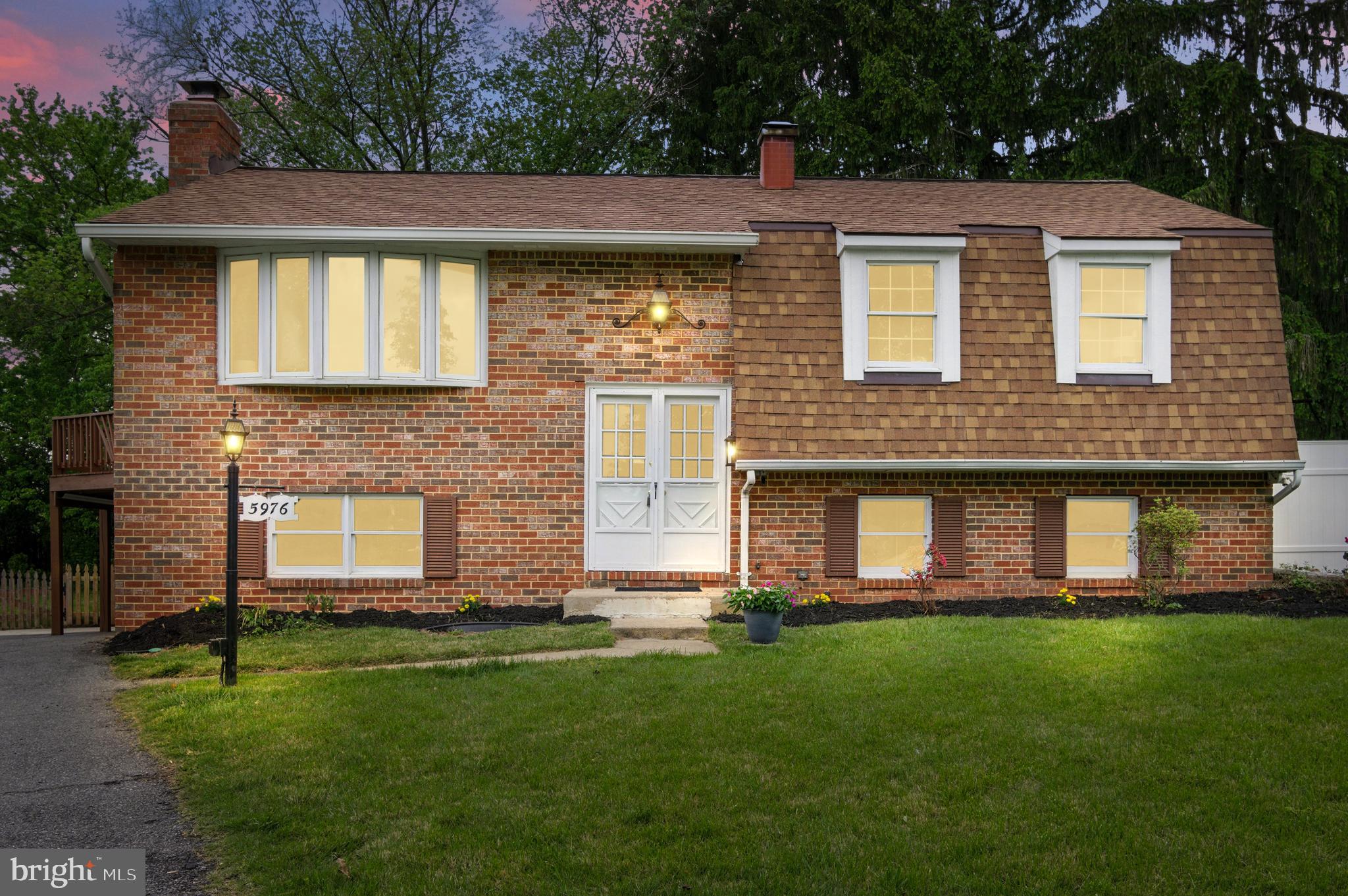 MOUNT AUGUSTINE - Residential