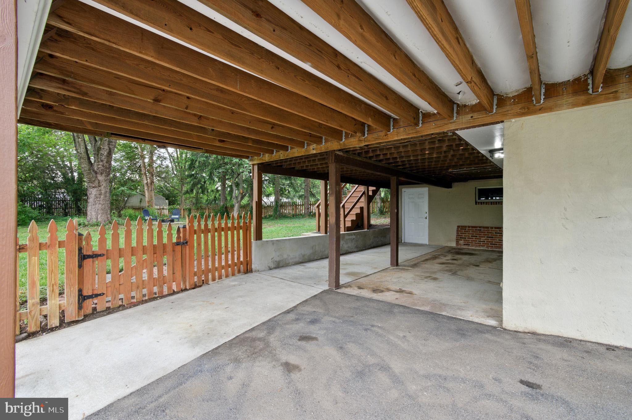 MOUNT AUGUSTINE - Residential