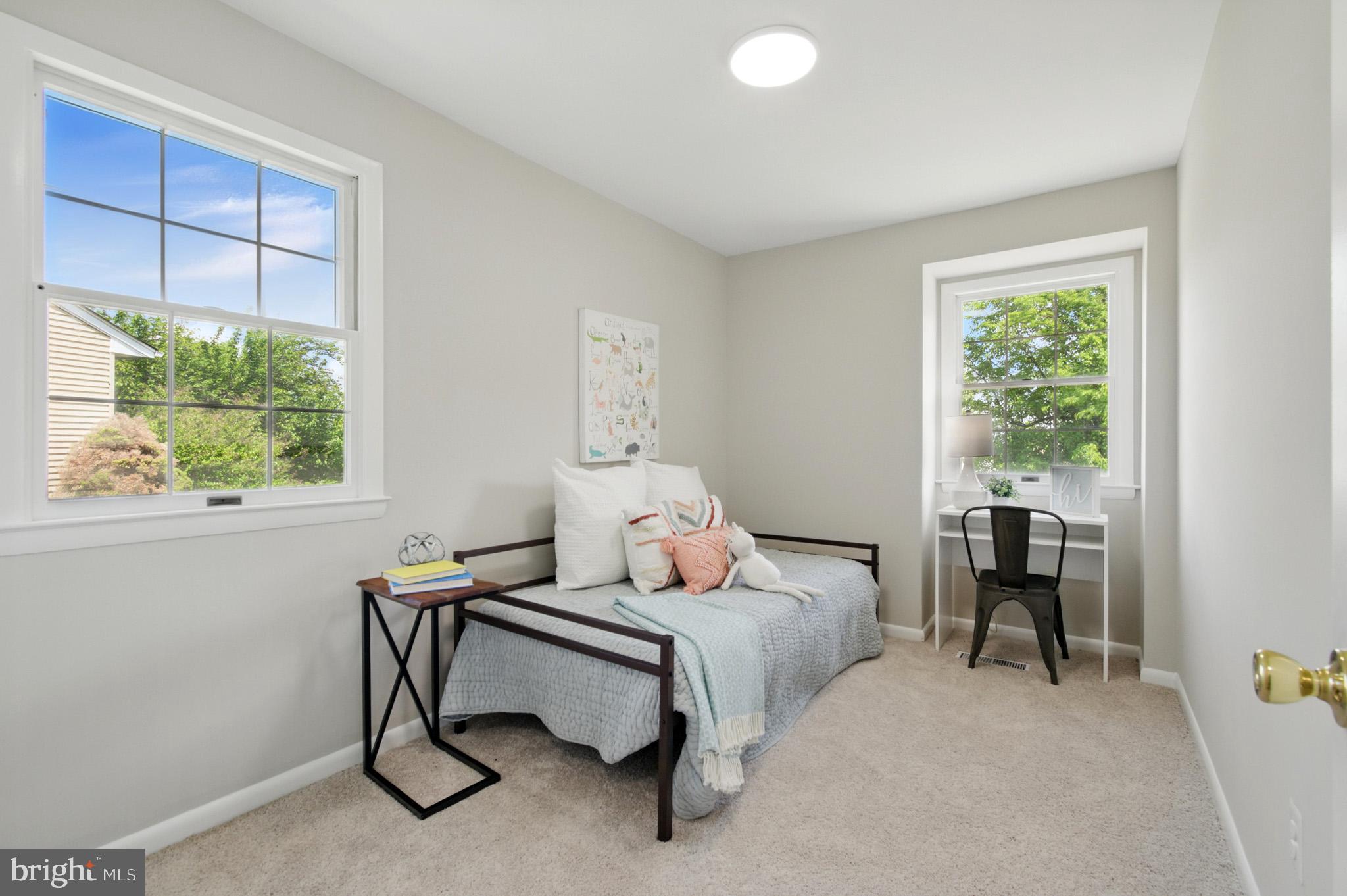 MOUNT AUGUSTINE - Residential