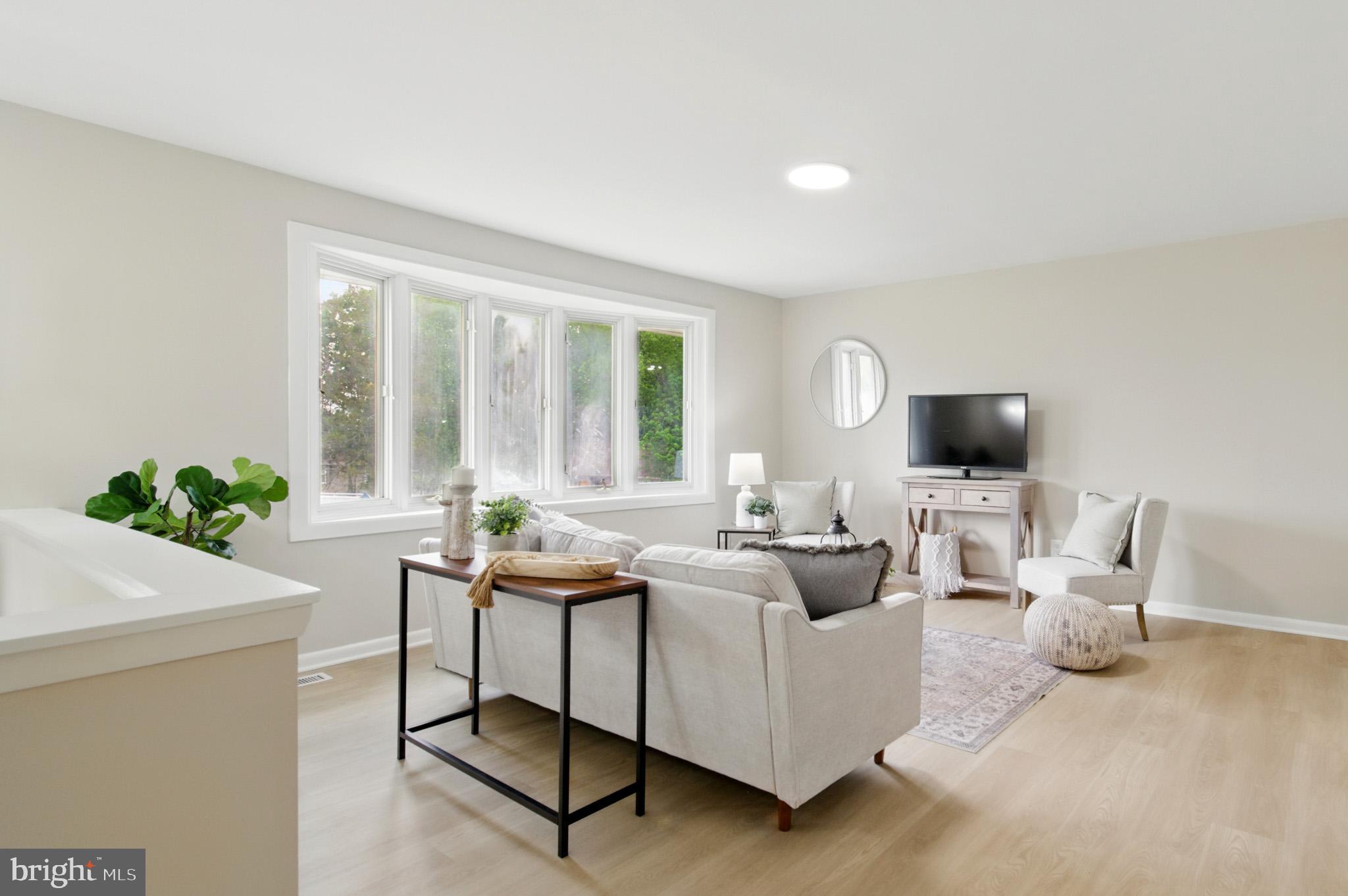 MOUNT AUGUSTINE - Residential