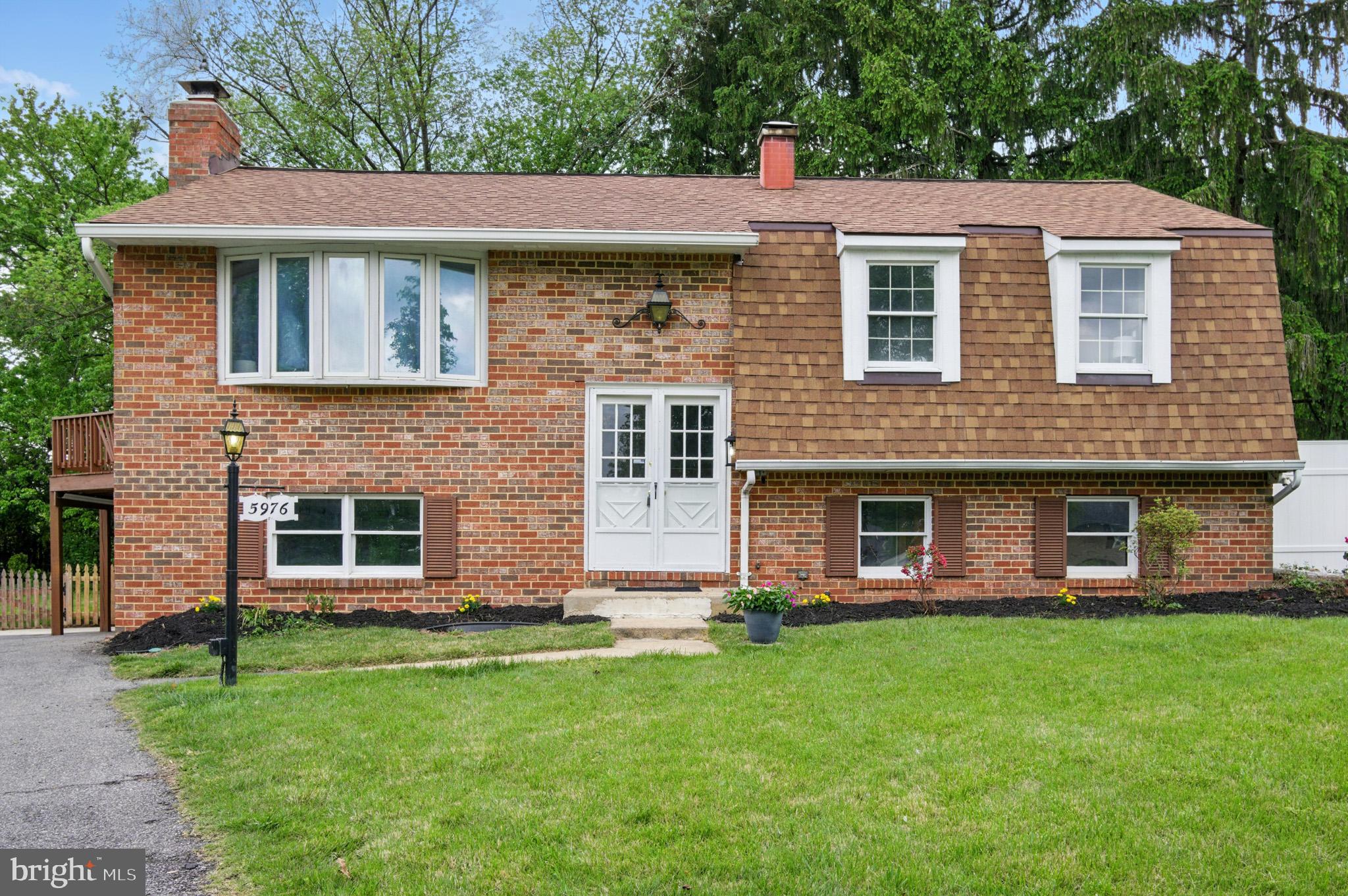 MOUNT AUGUSTINE - Residential