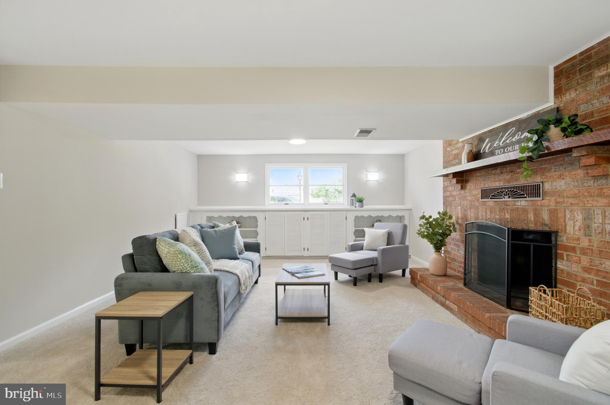 MOUNT AUGUSTINE - Residential