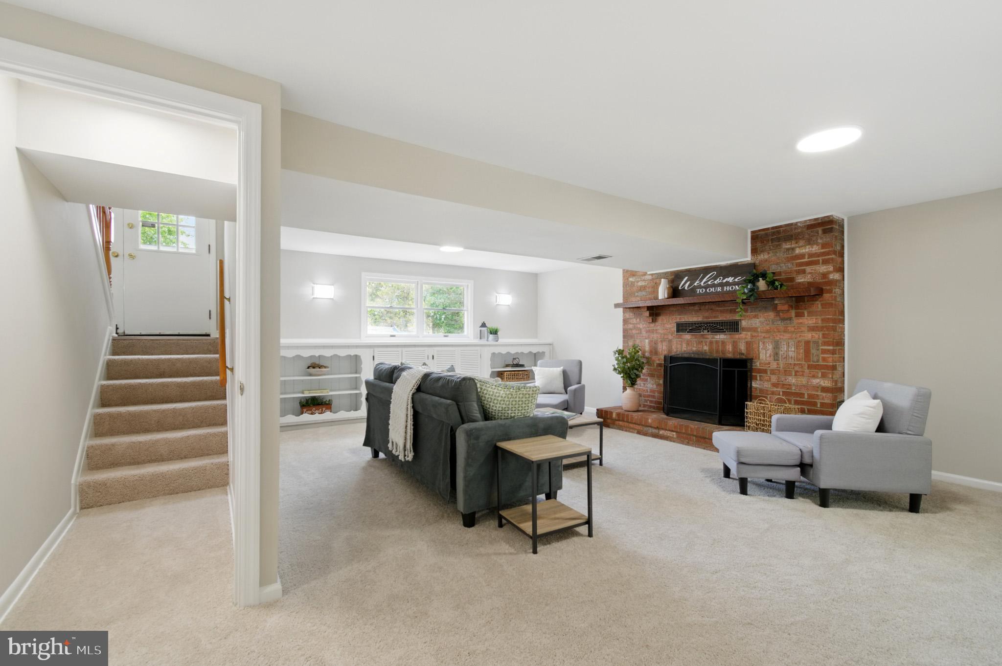 MOUNT AUGUSTINE - Residential