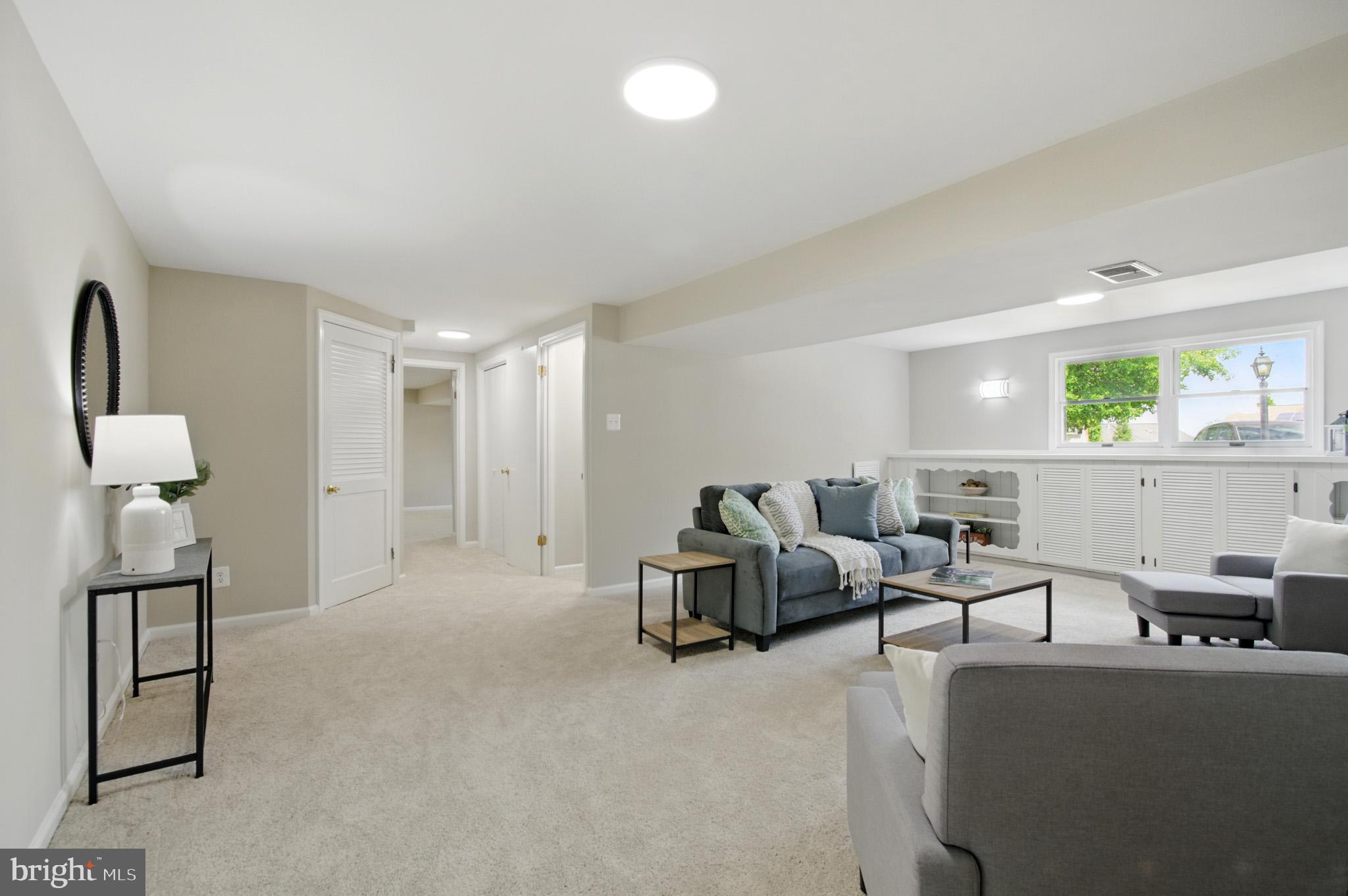 MOUNT AUGUSTINE - Residential