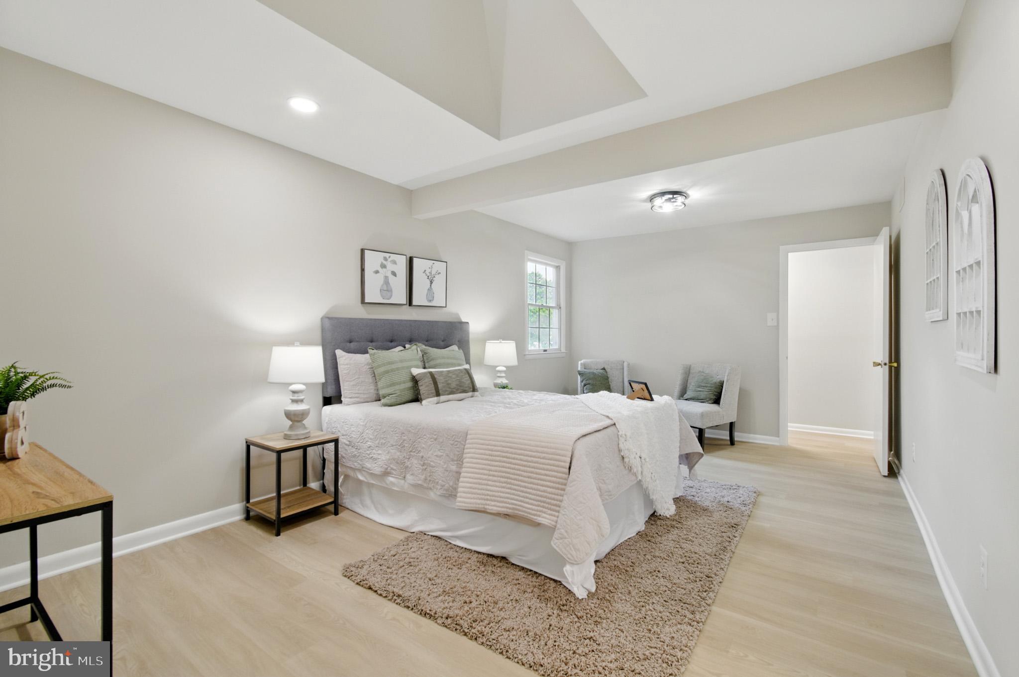 MOUNT AUGUSTINE - Residential