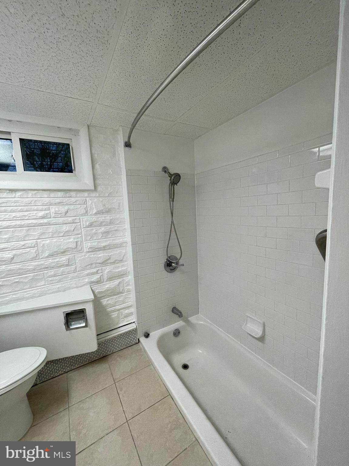 WHITELEY - Residential Lease