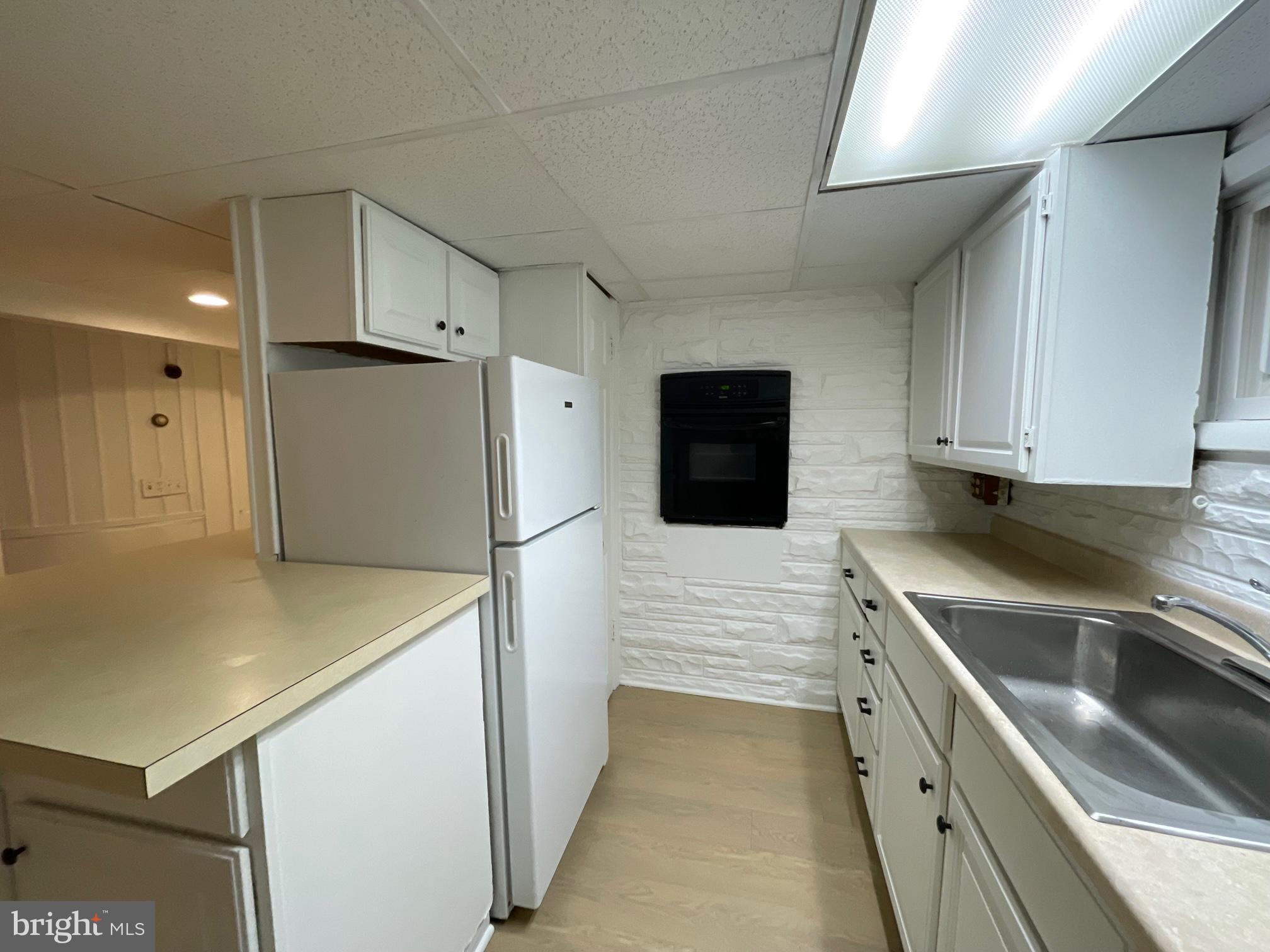 WHITELEY - Residential Lease