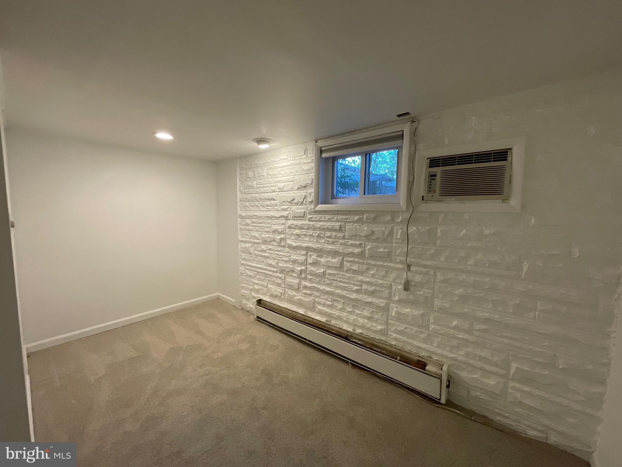 WHITELEY - Residential Lease