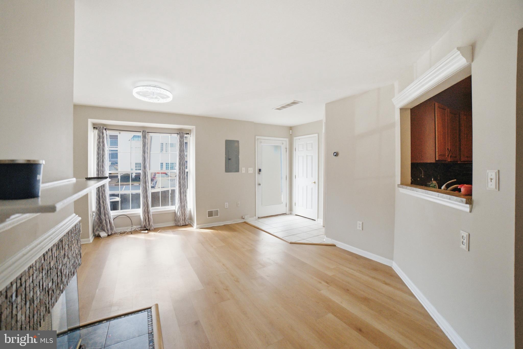 GABLES AT GUNSTON - Residential