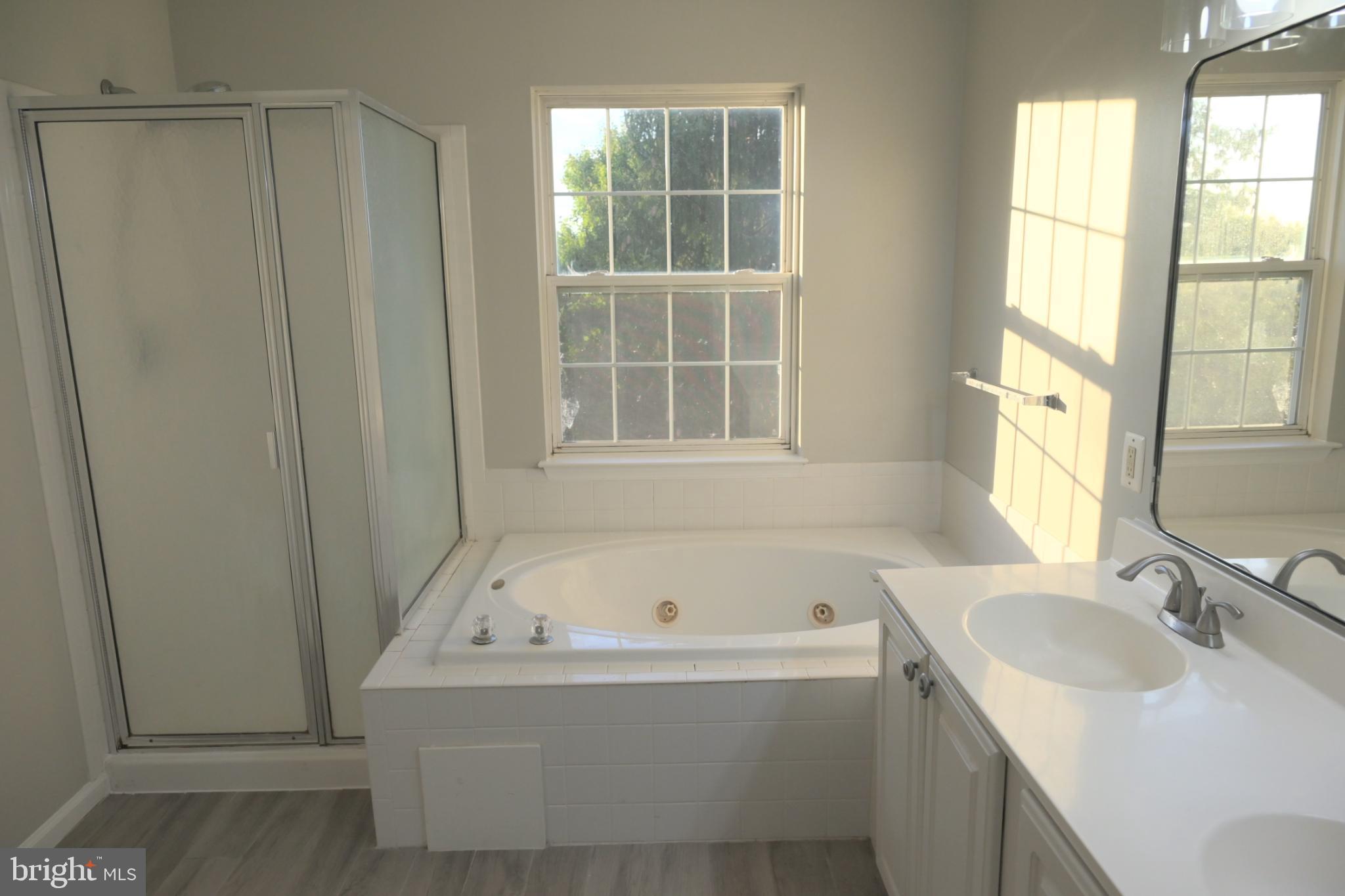 CENTRE RIDGE - Residential Lease