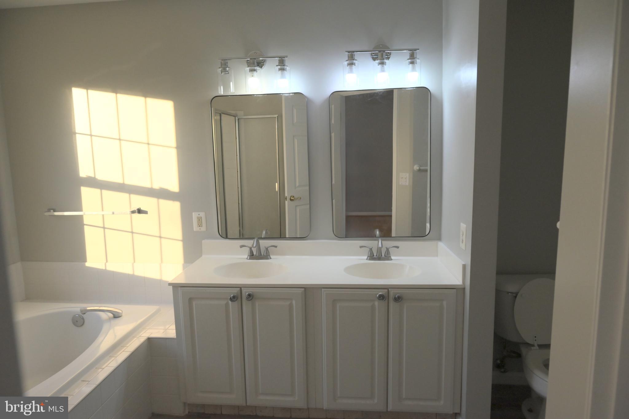 CENTRE RIDGE - Residential Lease