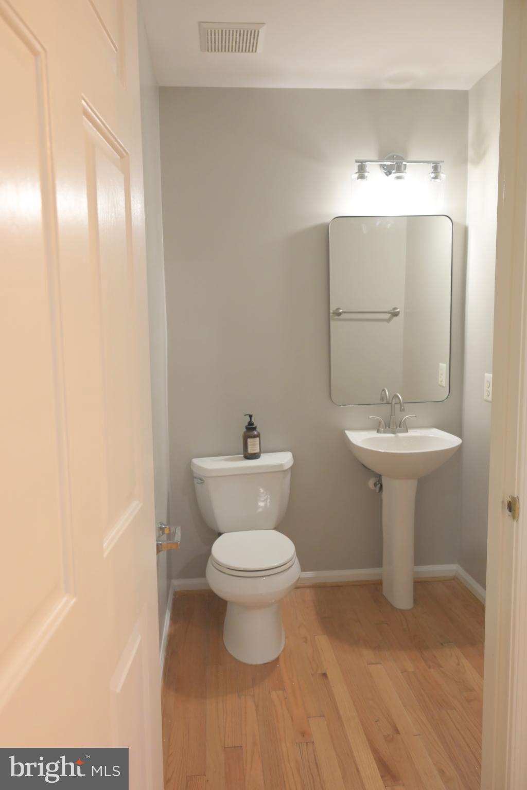 CENTRE RIDGE - Residential Lease