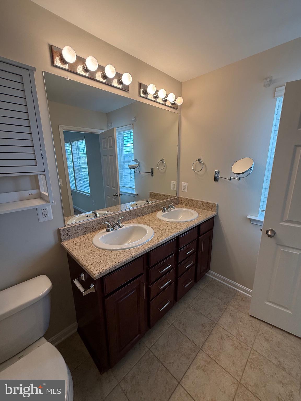 EASTGATE SQUARE - Residential