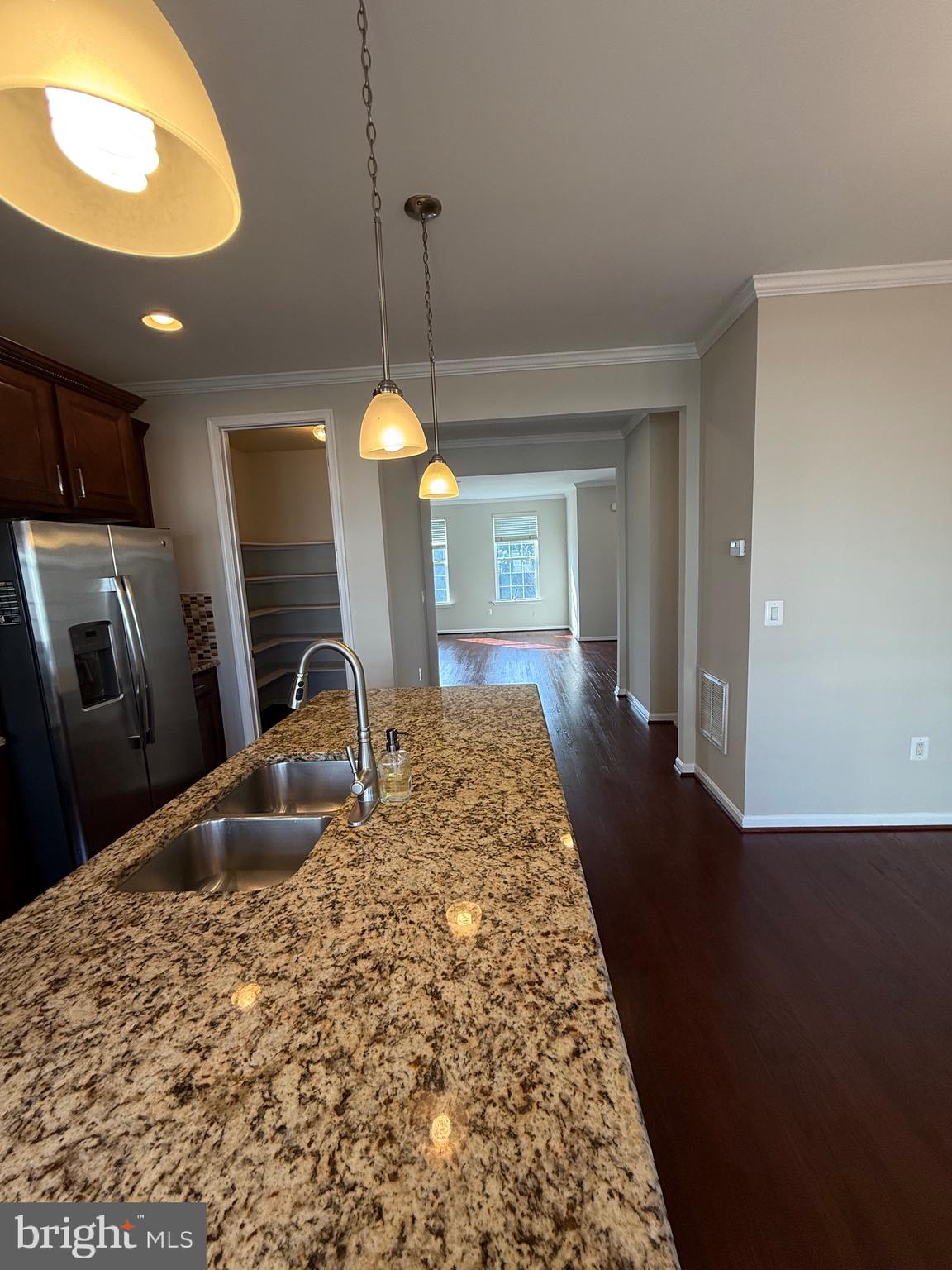 EASTGATE SQUARE - Residential