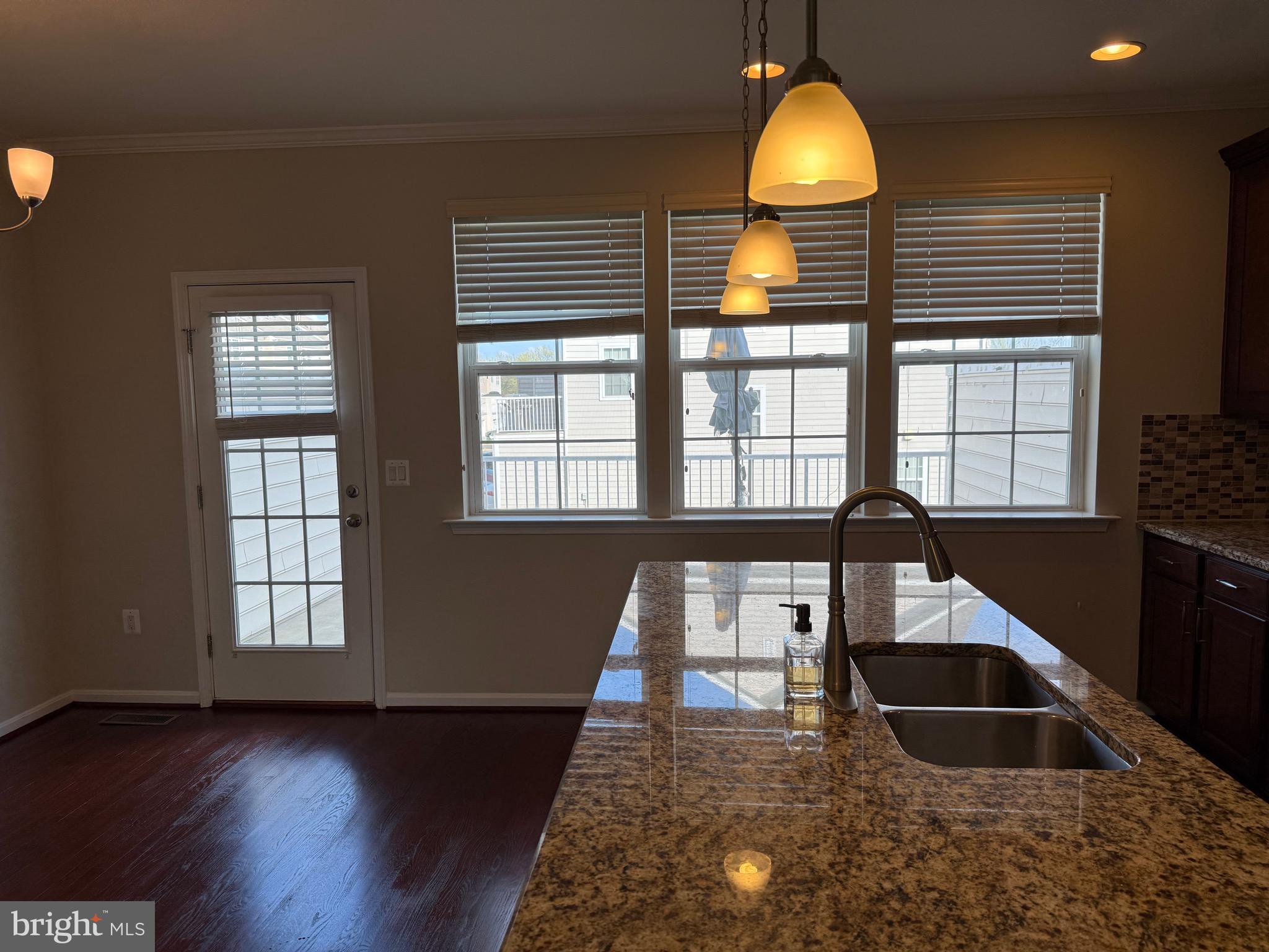 EASTGATE SQUARE - Residential