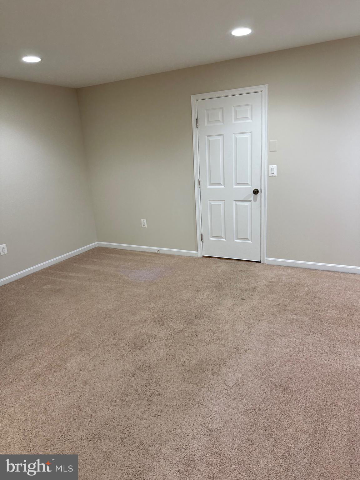 EASTGATE SQUARE - Residential