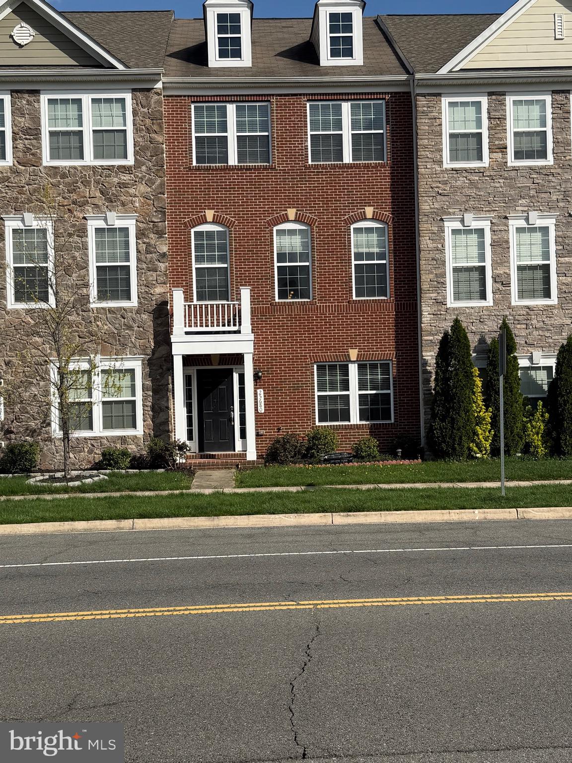 EASTGATE SQUARE - Residential