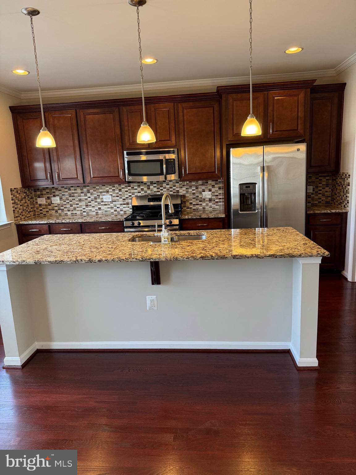 EASTGATE SQUARE - Residential