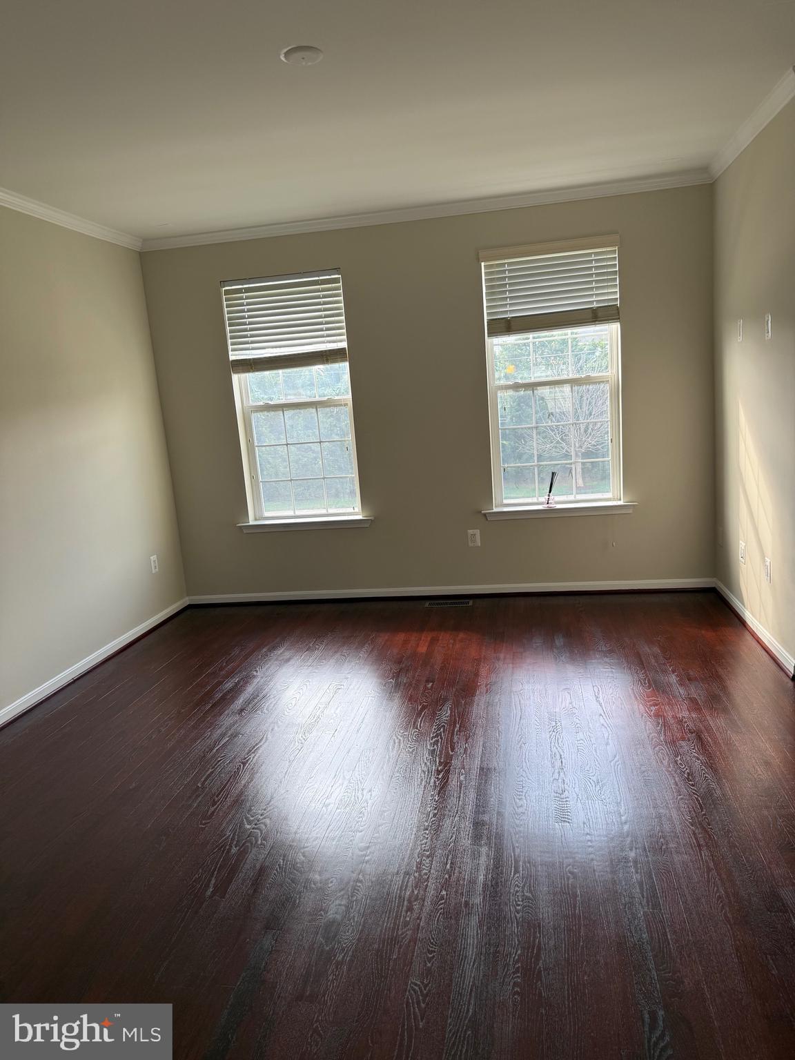 EASTGATE SQUARE - Residential