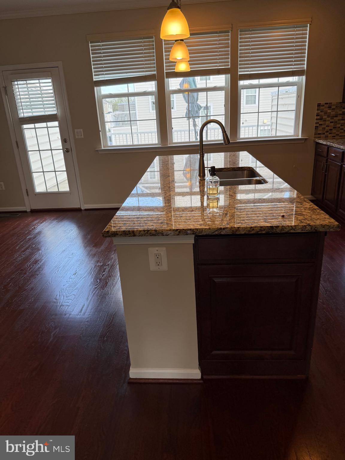 EASTGATE SQUARE - Residential