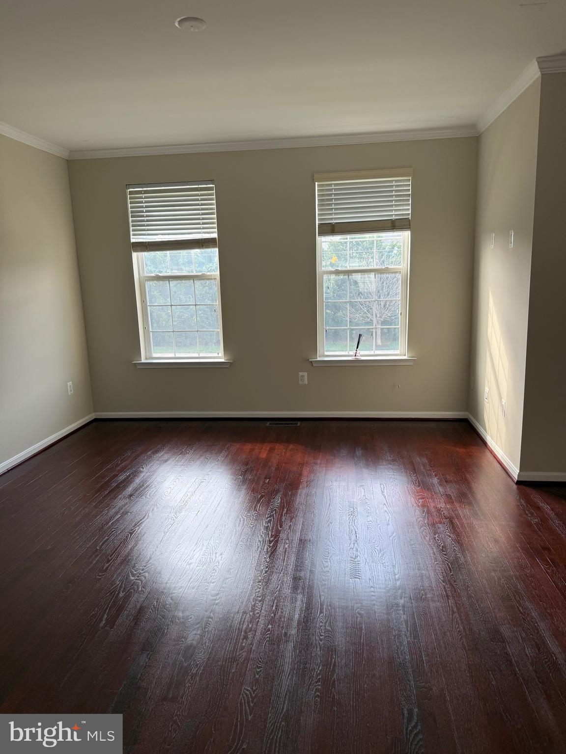 EASTGATE SQUARE - Residential