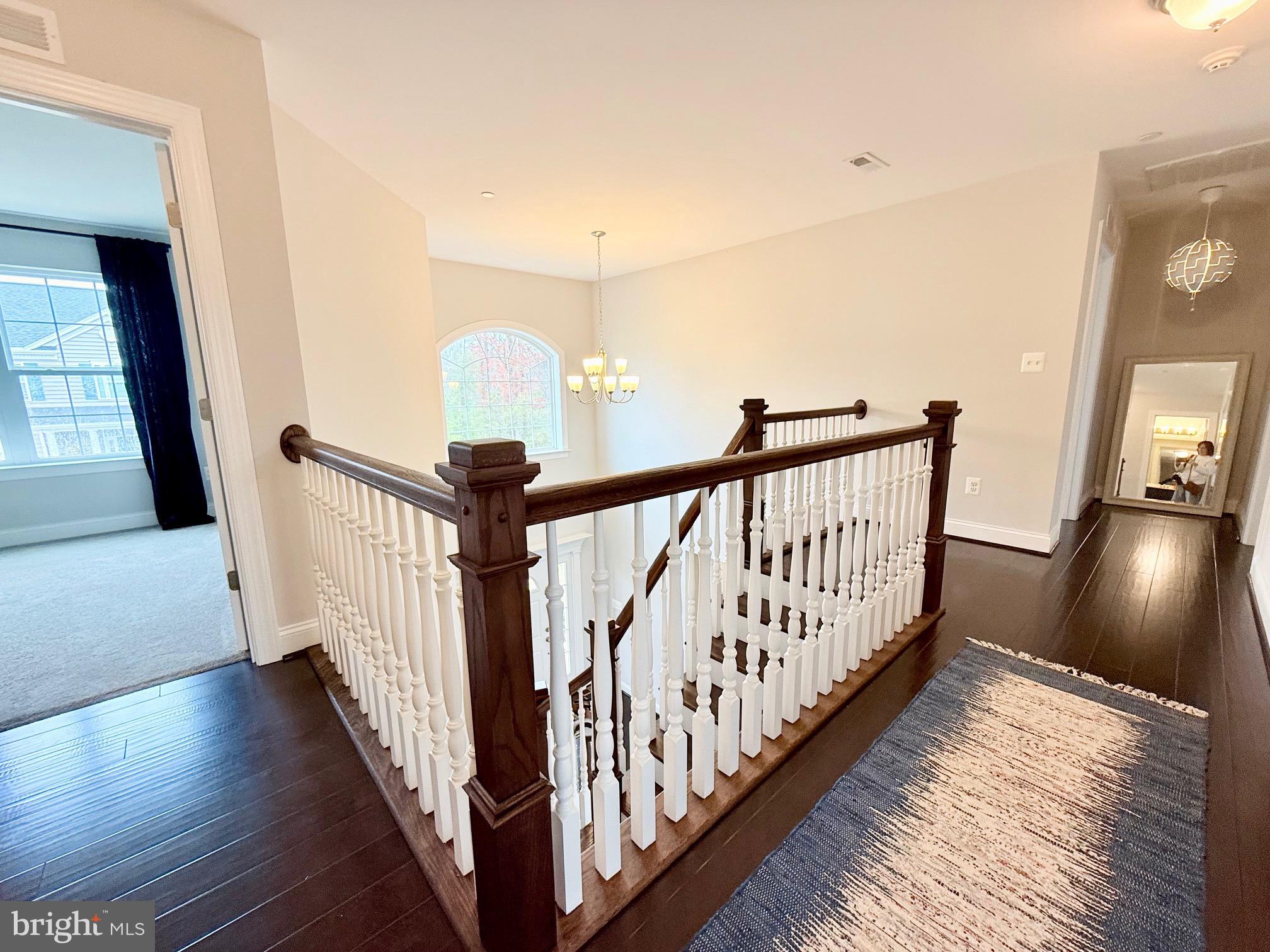 TWIN PONDS - Residential