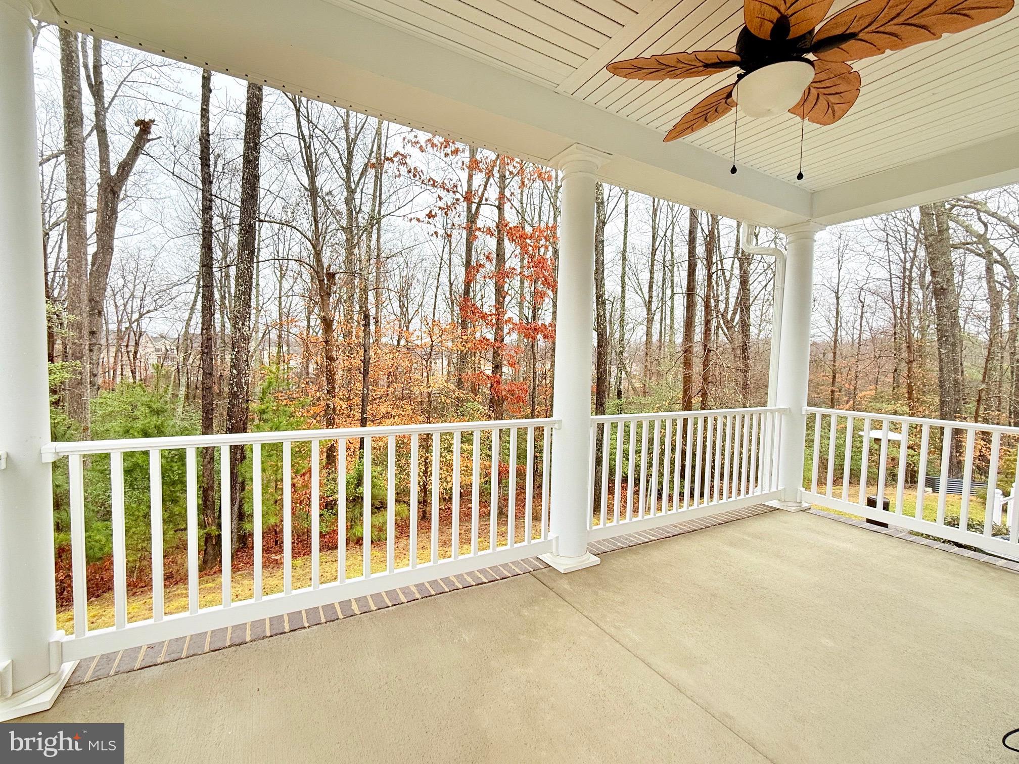 TWIN PONDS - Residential