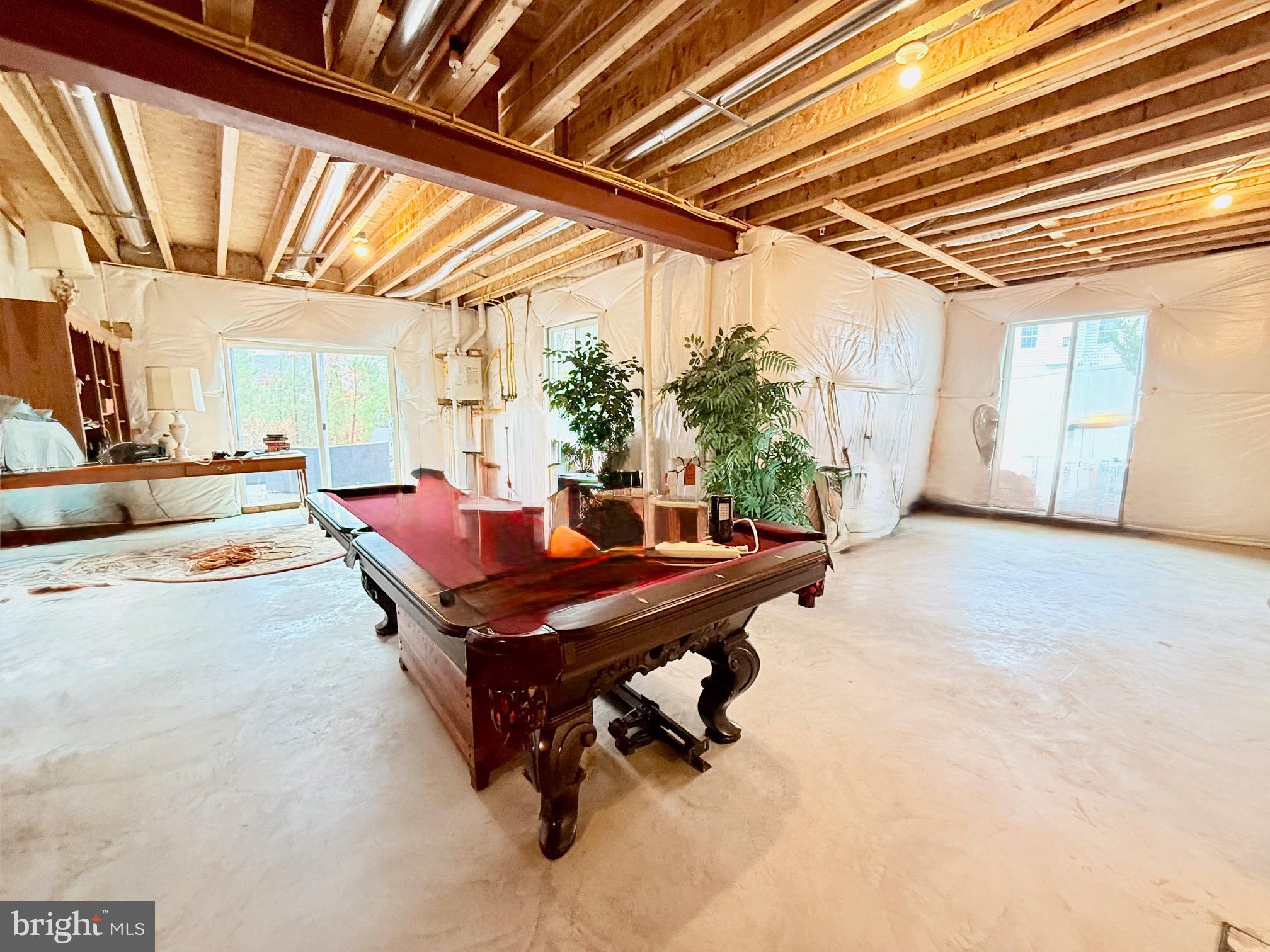 TWIN PONDS - Residential