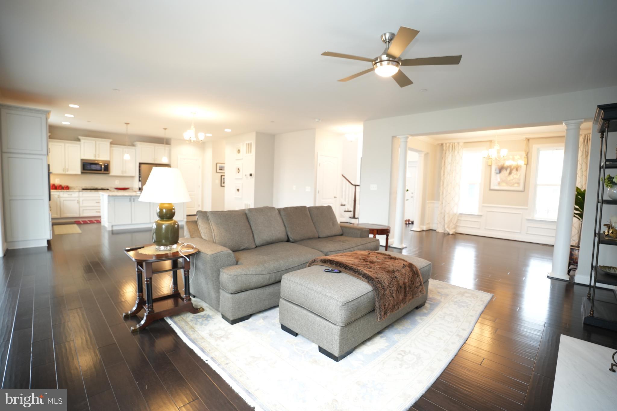 TWIN PONDS - Residential