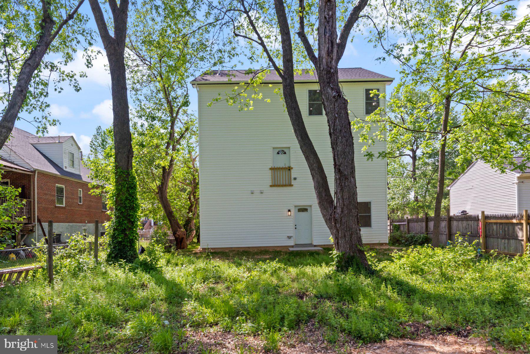 FAIRMOUNT HEIGHTS - Residential Lease