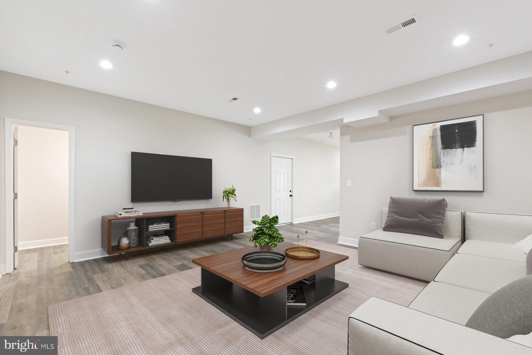 FAIRMOUNT HEIGHTS - Residential Lease