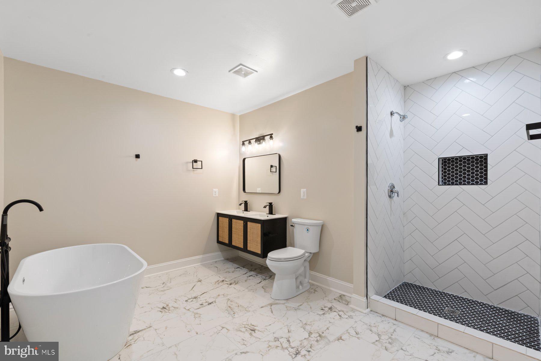 FAIRMOUNT HEIGHTS - Residential Lease