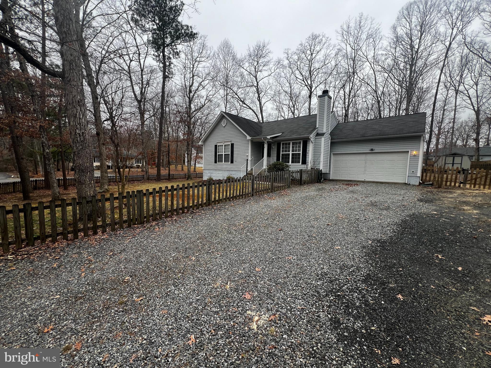 LAKE LAND OR - Residential