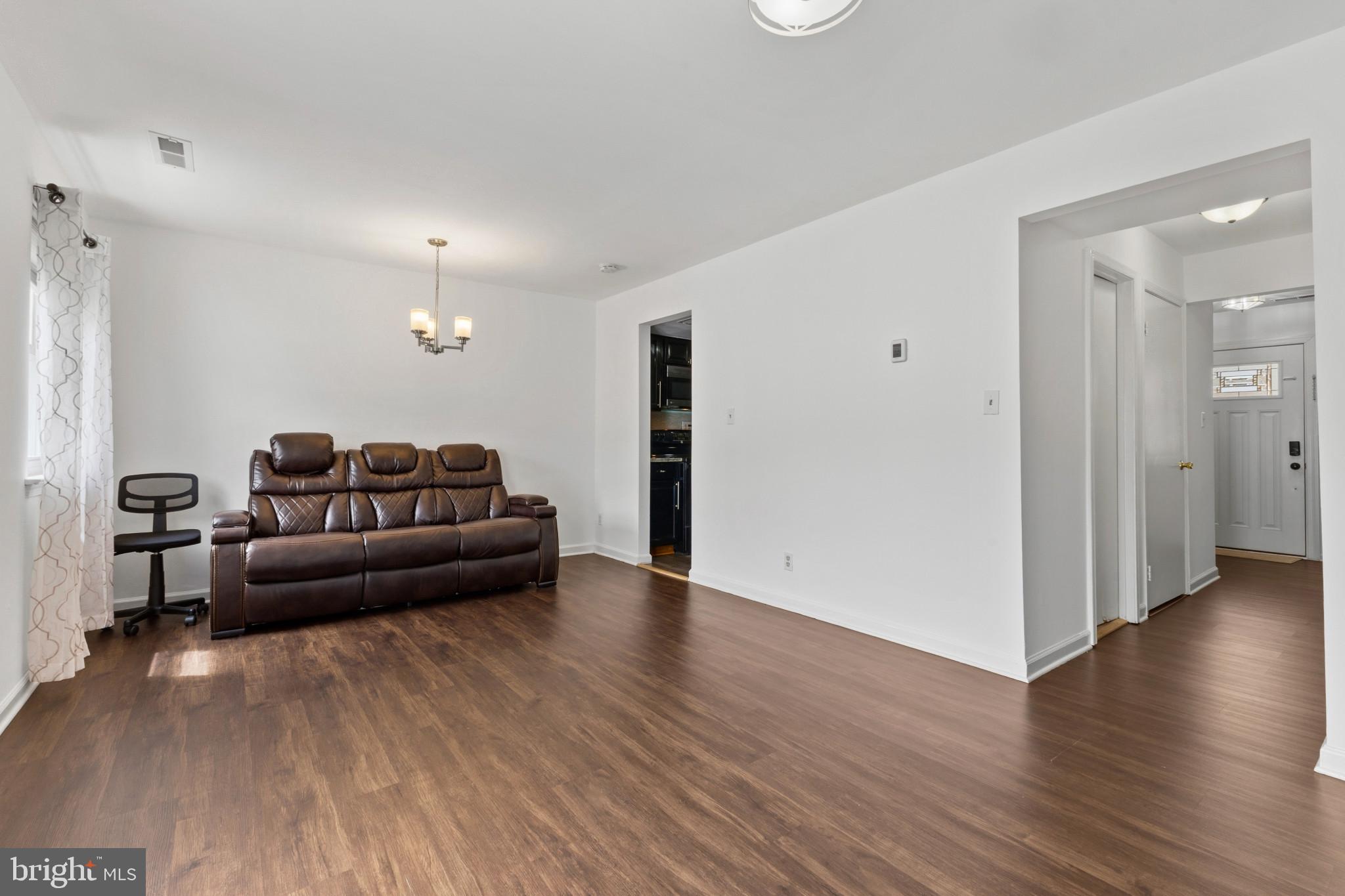 STAFFORD OAKS - Residential