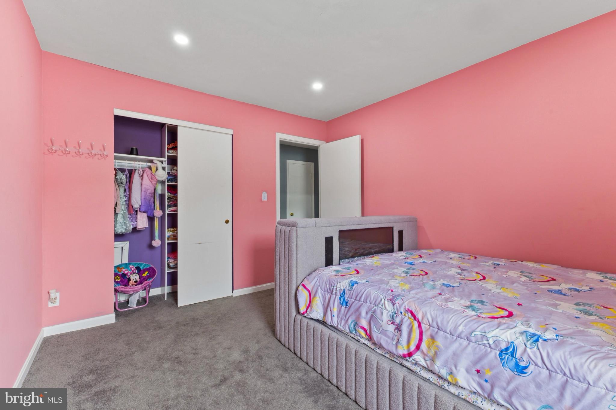 STAFFORD OAKS - Residential