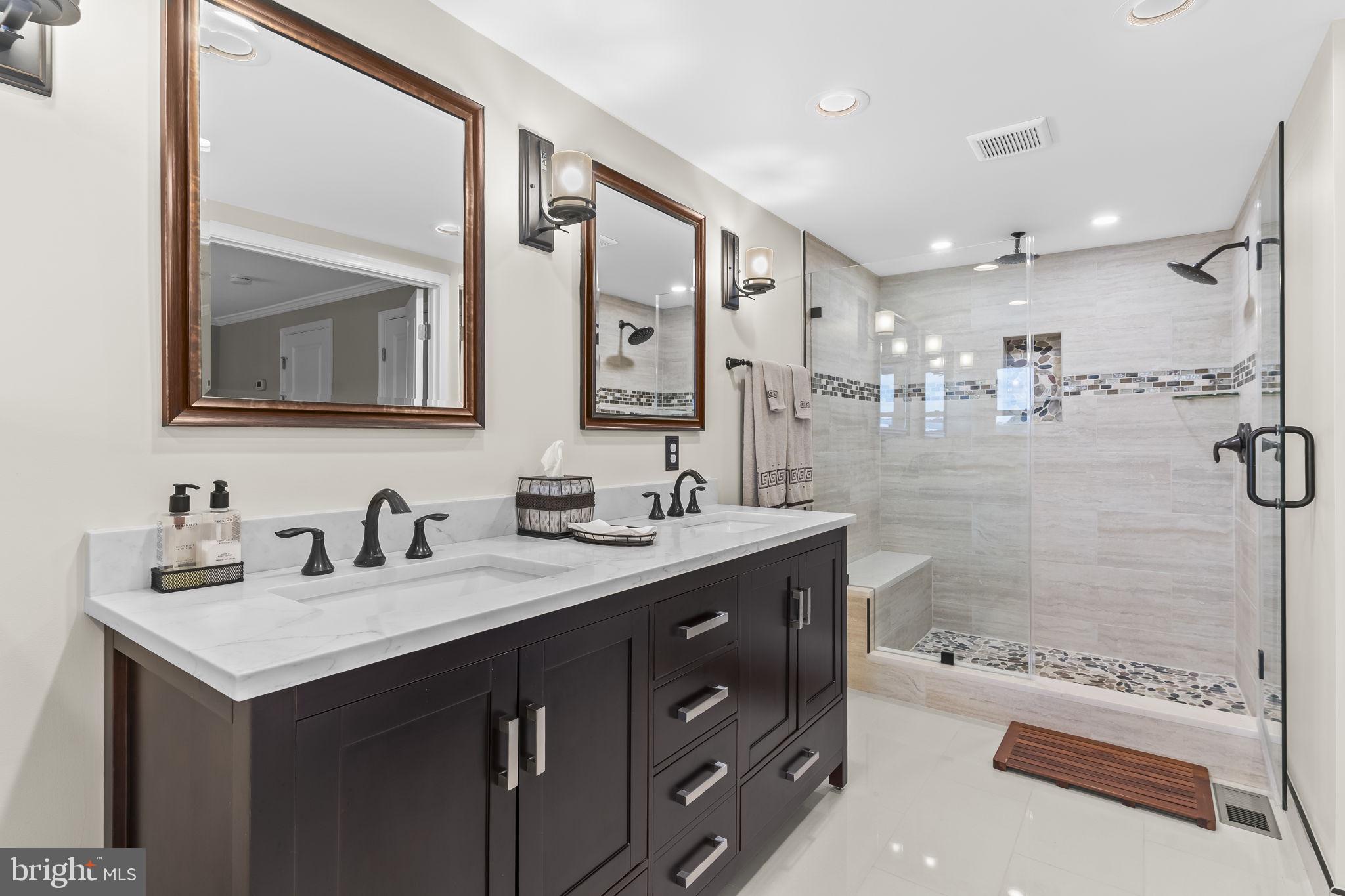 WINDWARD KEY - Residential