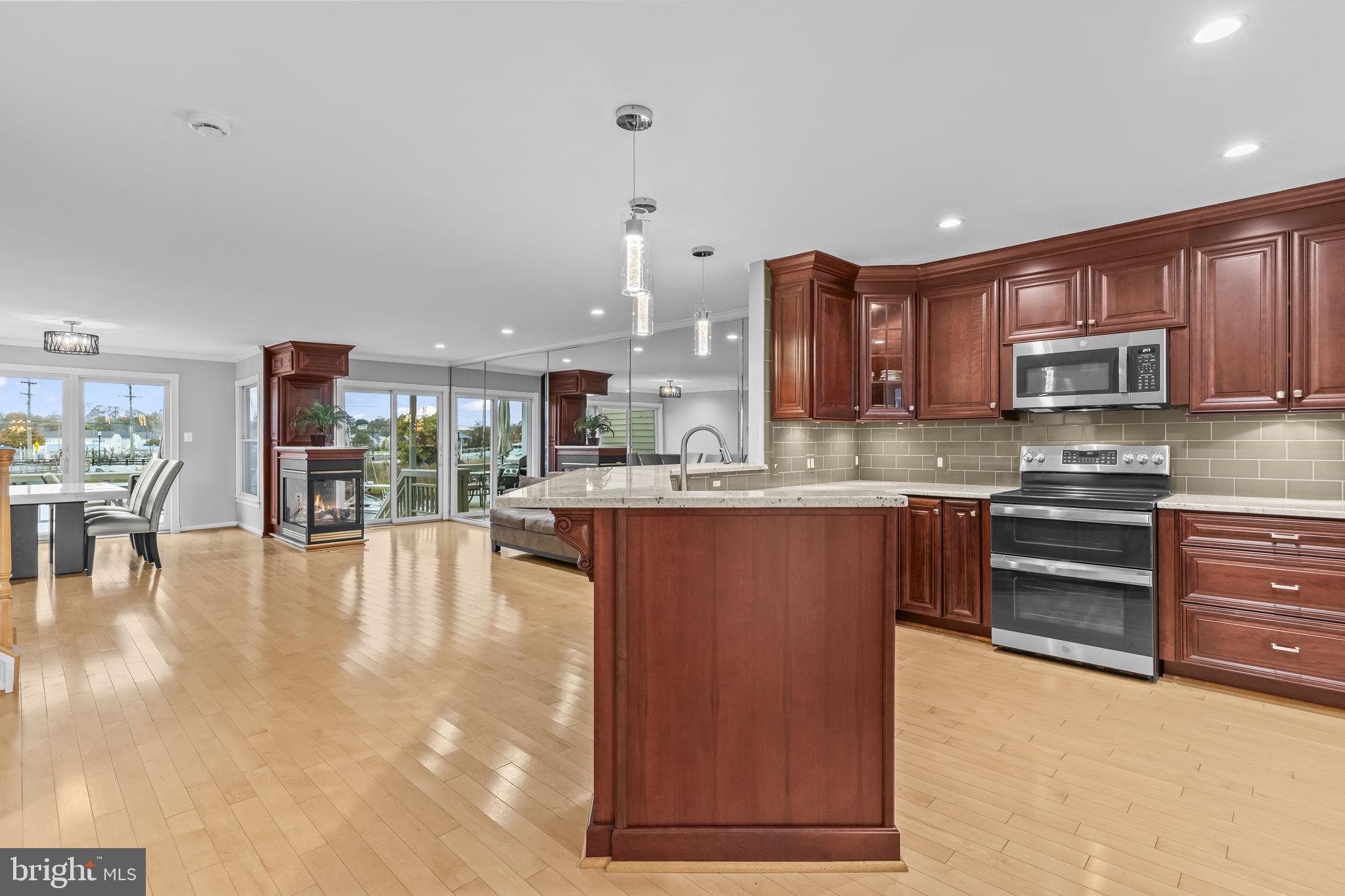 WINDWARD KEY - Residential