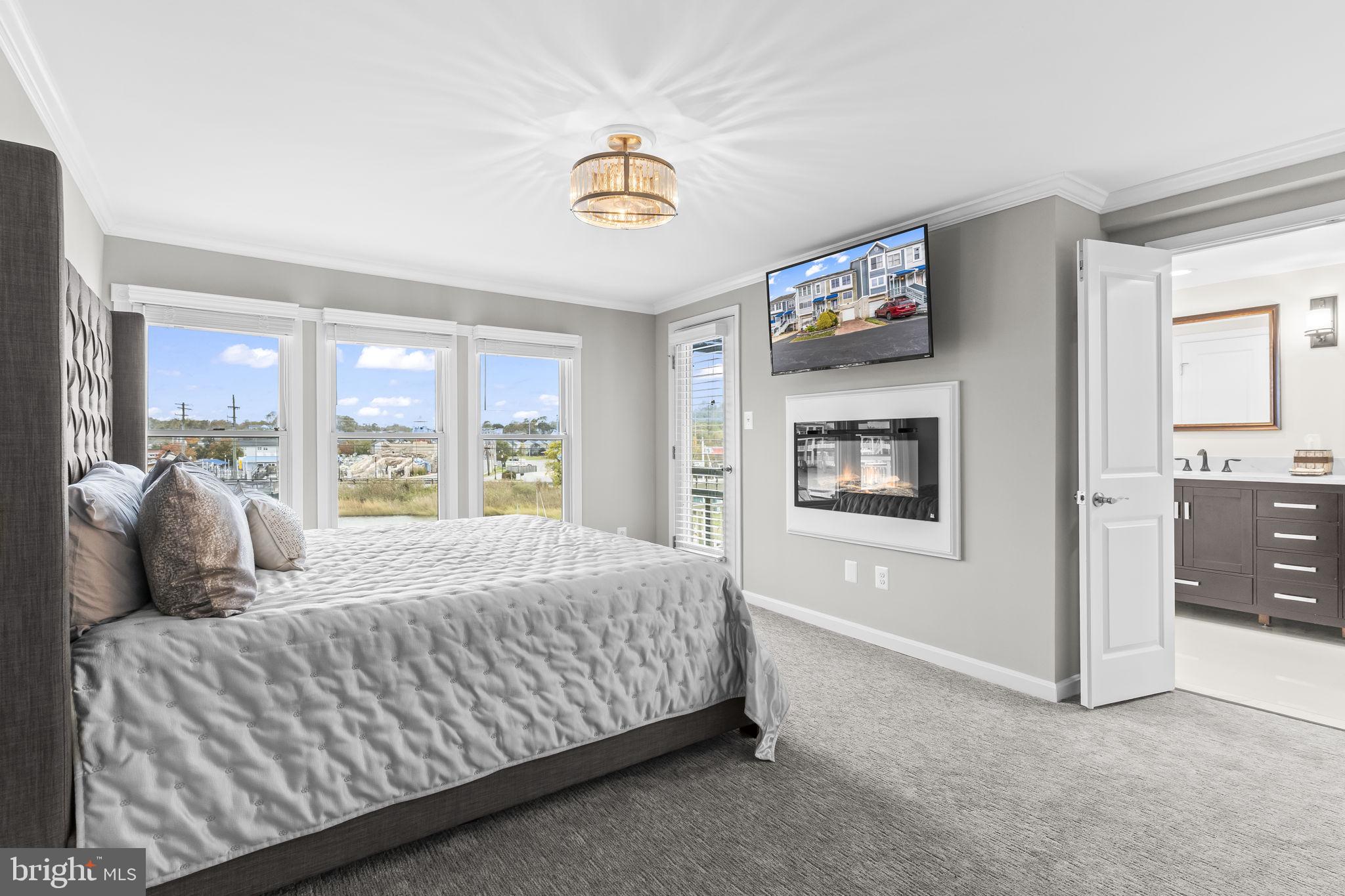 WINDWARD KEY - Residential