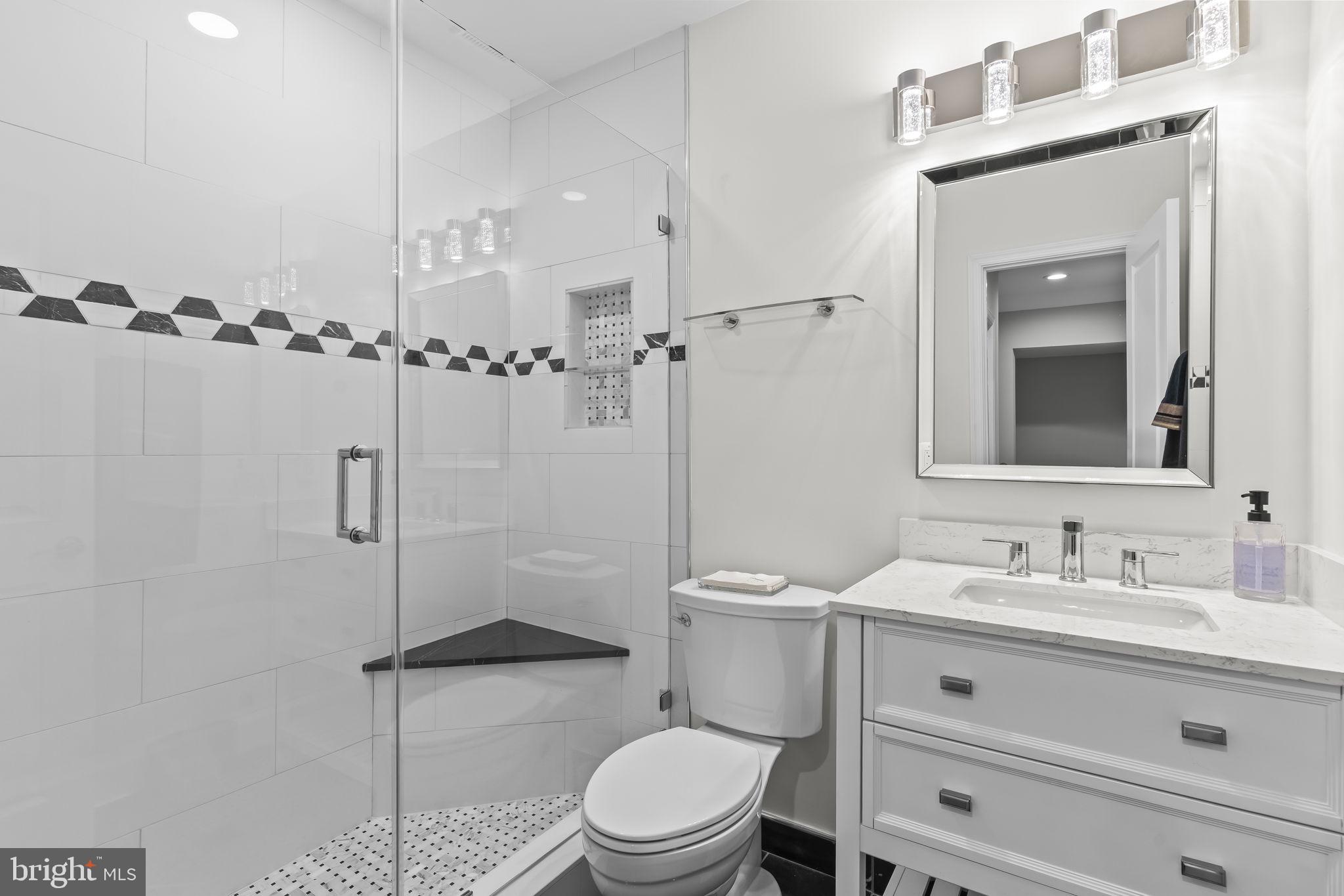 WINDWARD KEY - Residential