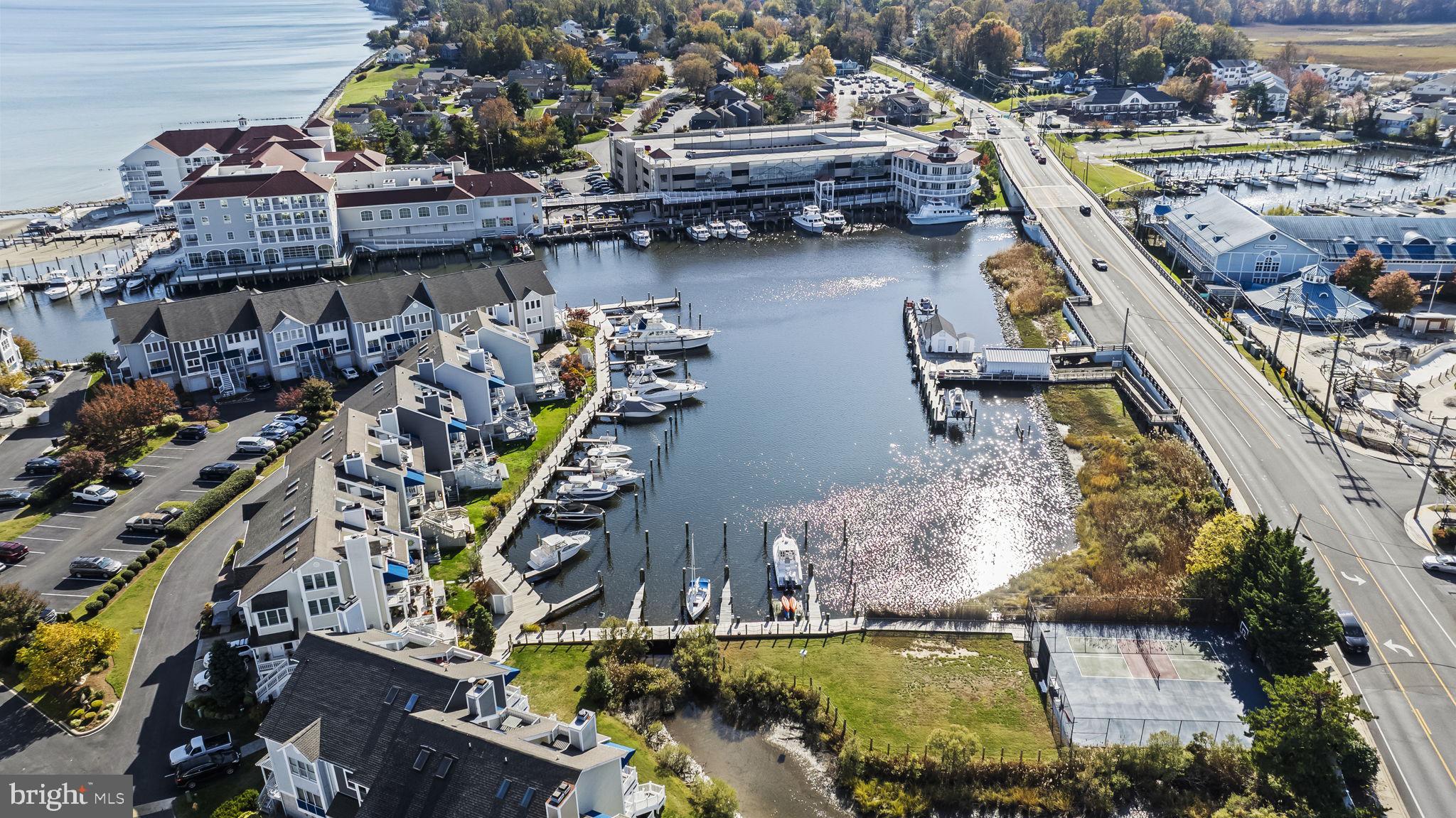 WINDWARD KEY - Residential