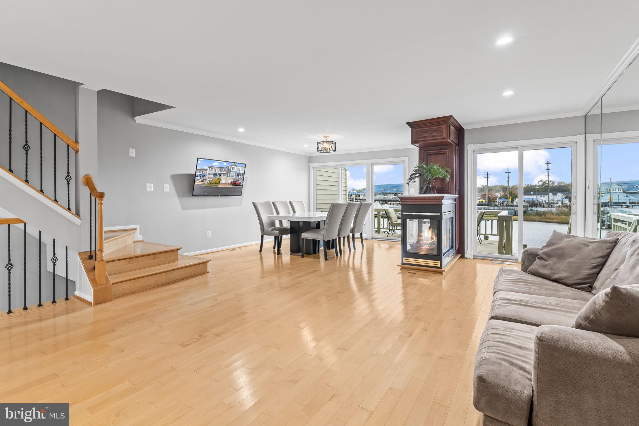 WINDWARD KEY - Residential